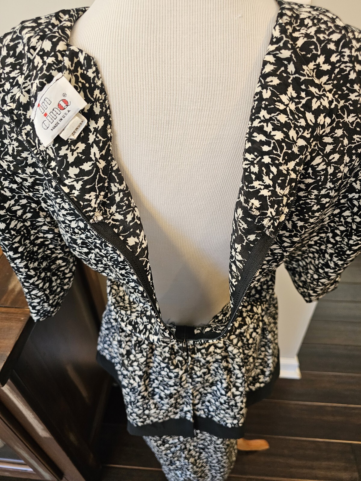 Vintage 80’s In Cinq Women’s Dress •Size 12• Made In USA Black Floral Ruffle