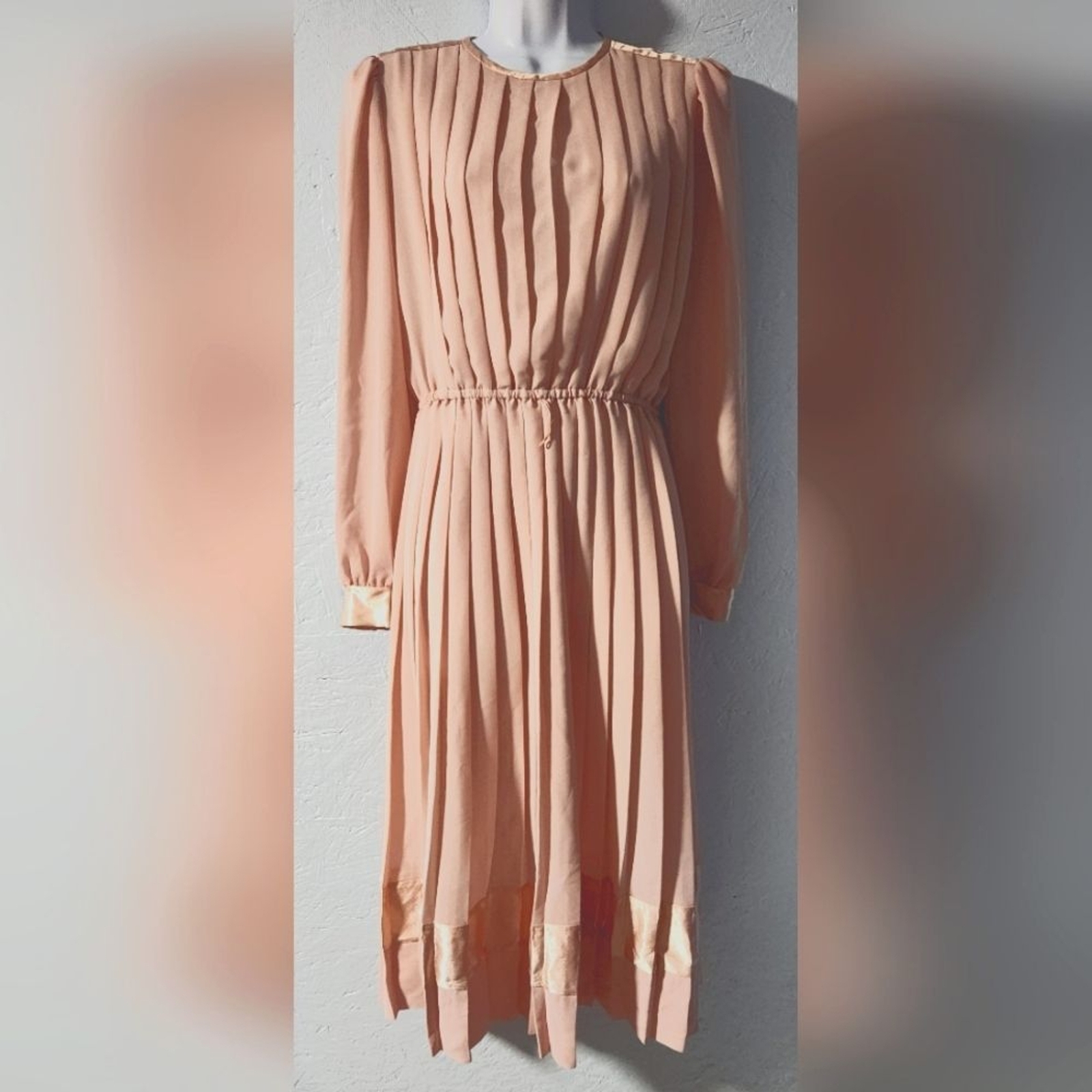Vintage 1980s Lisa Michaels Pink Sheer Pleated Dress – Women’s Size Medium