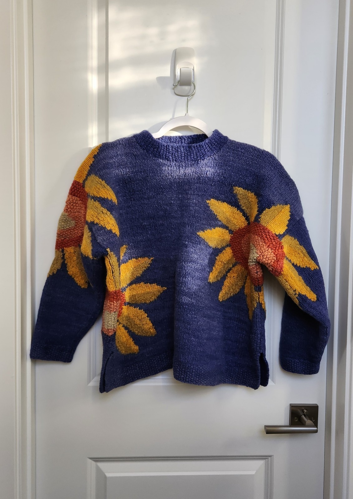 Vintage – Amano – Sunflower Pullover Sweater – 100% Wool – Size S-M