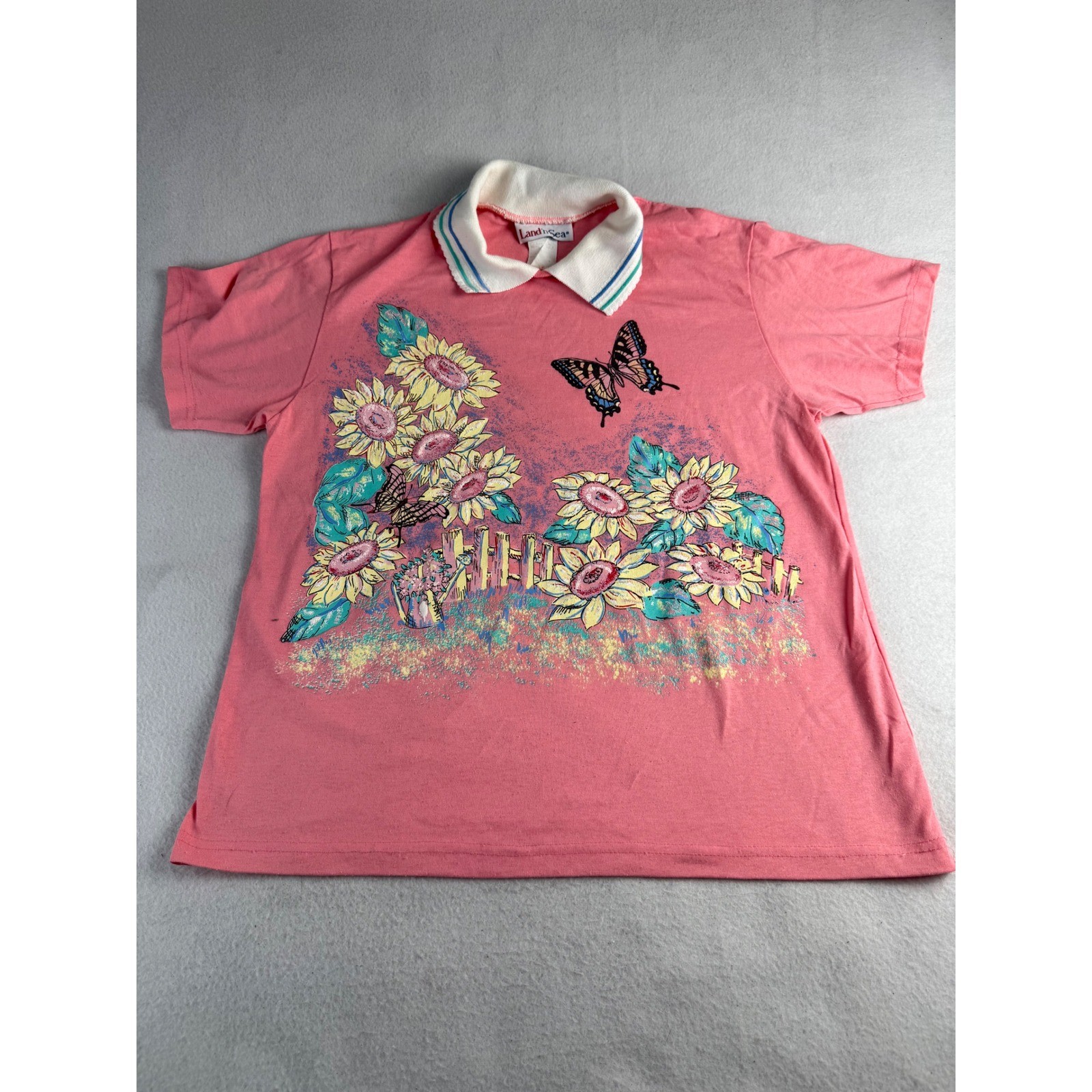 Land n Sea Vintage Pink Sunflower Butterfly Graphic T-Shirt Collared Women L