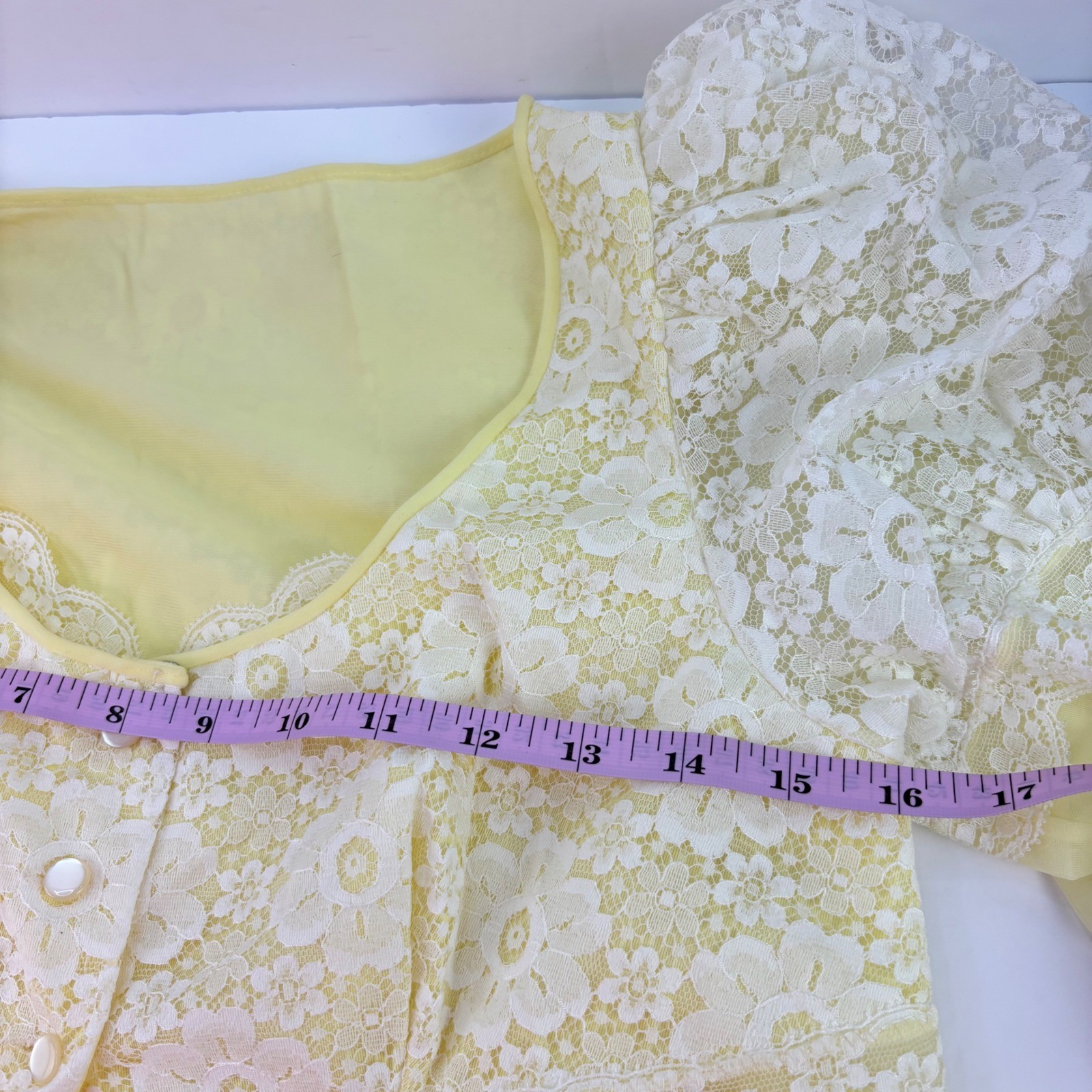 Vintage Warner’s Womens 2PC MAXI Nightgown and Robe Yellow Lace SET Coquette