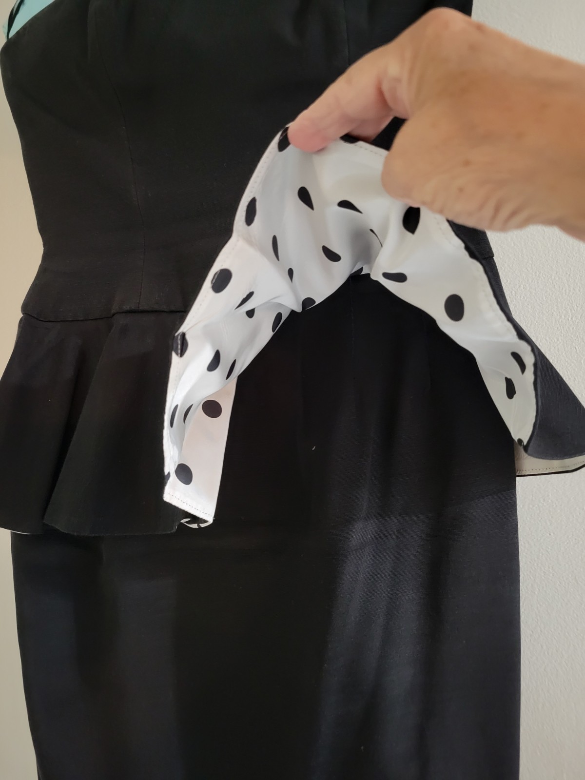 Vintage 90s Women’s Peplum Black Dress