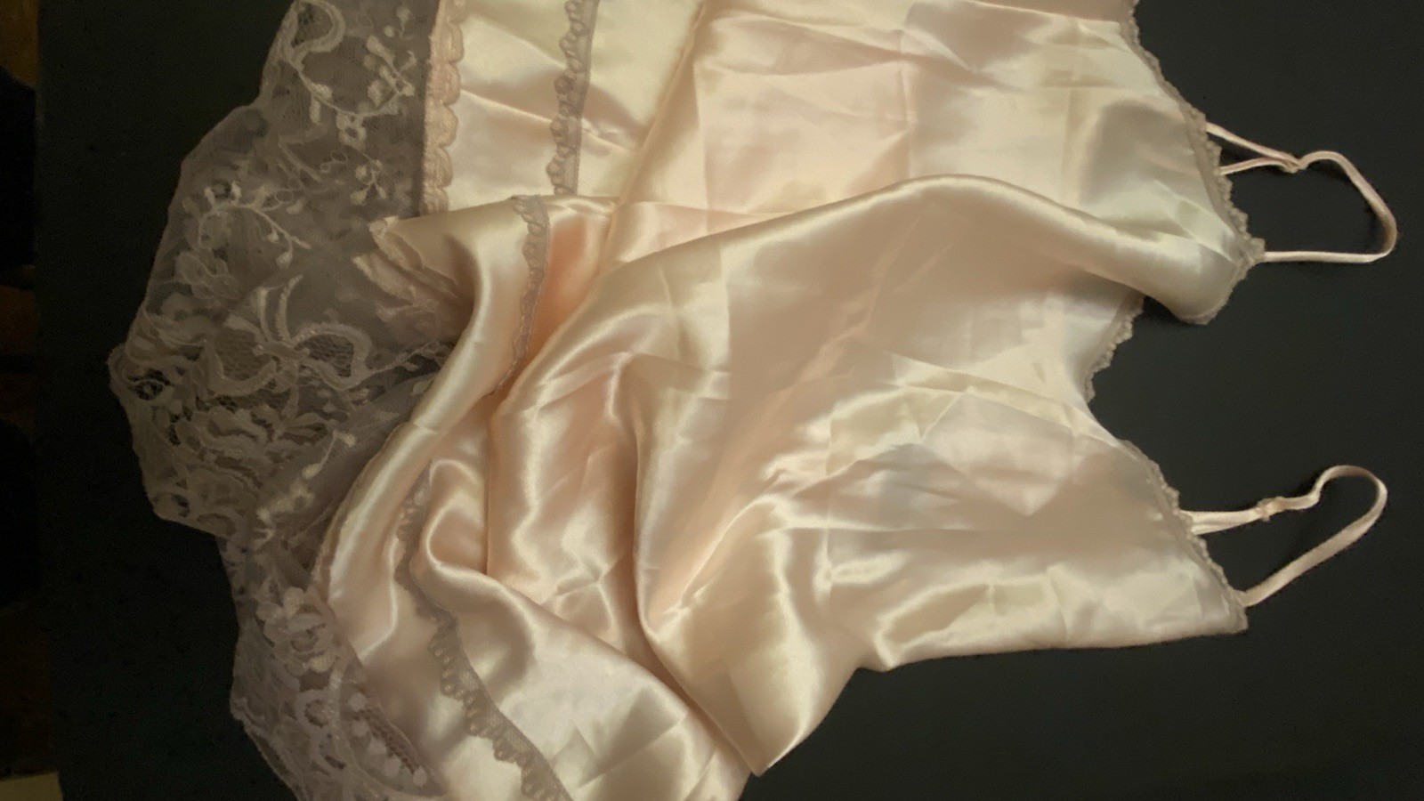 Vtg. Lady Cameo Dallas Silky Short Nightgown Lingerie Lace Trim Sz.Medium New