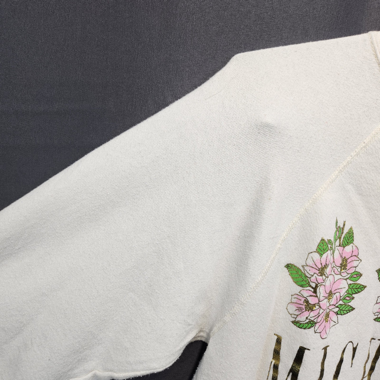 VTG Michigan Apple Blossom Flower Floral State Travel Tultex Crewneck Sweatshirt