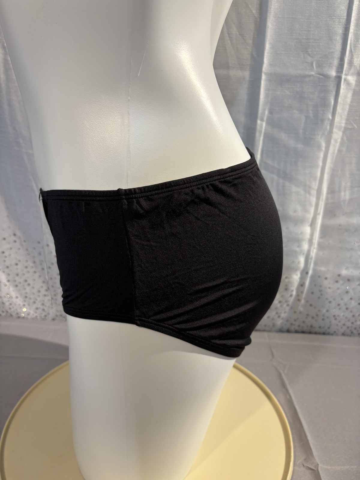 OLGA vintage 23273 NWT BLACK Without a Stitch microfiber Hipster Brief size 8/XL