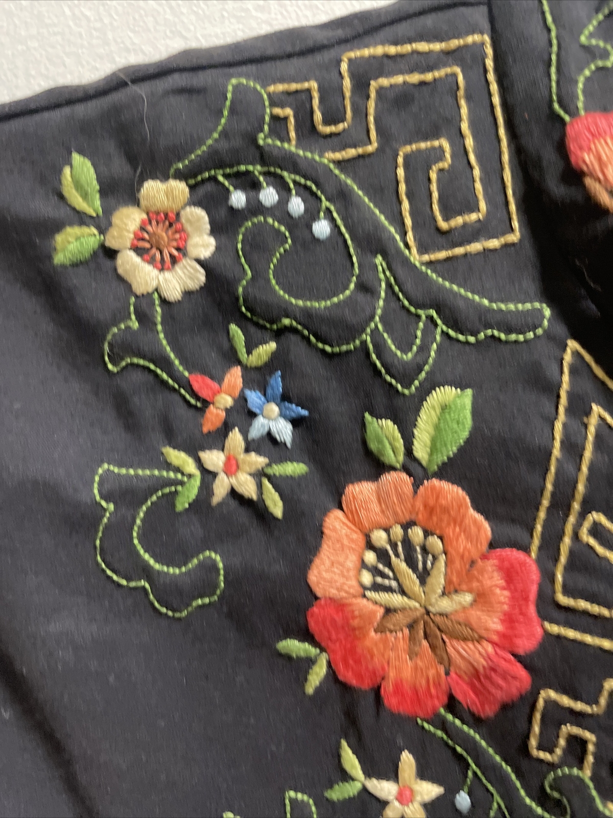 Vintage Daffodil Top Women’s SM Asian Oriental Chinoiserie Embroidered Floral
