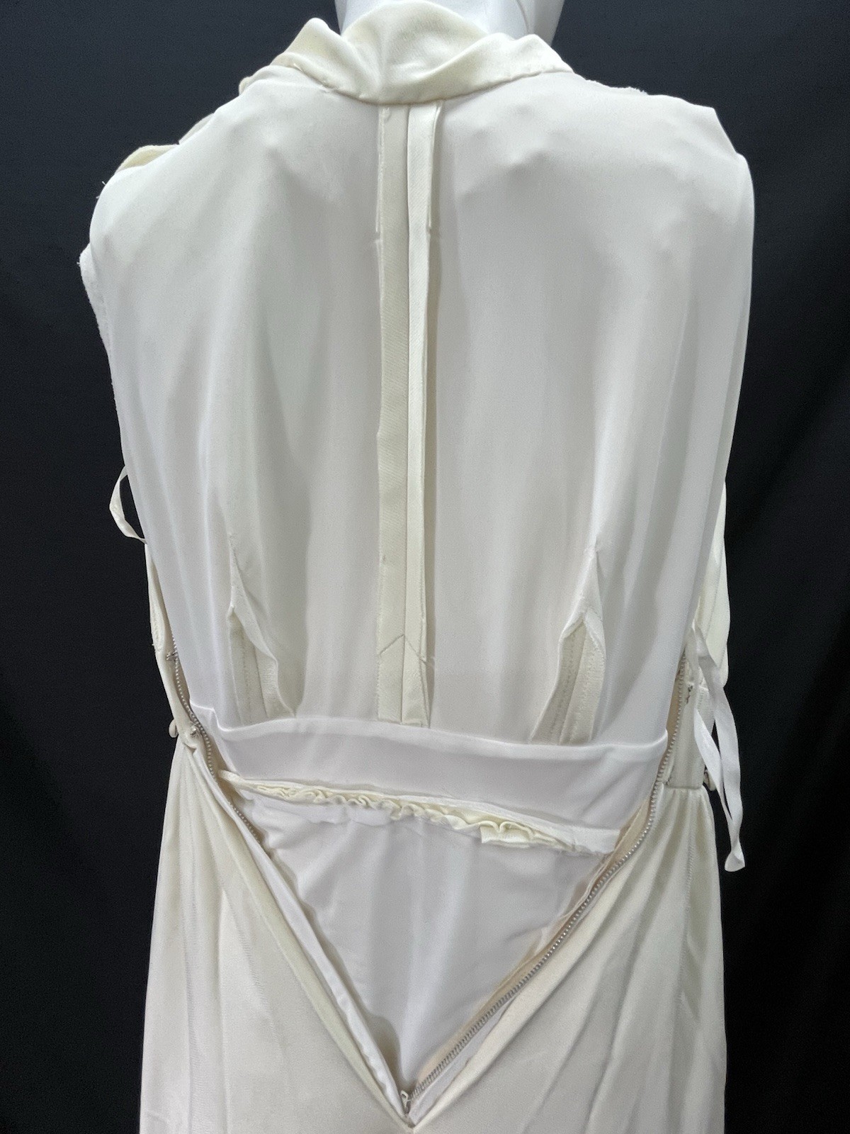 1960s Vintage Handmade Wedding Dress Train Pearls XS Metal Zipper W/ Headband