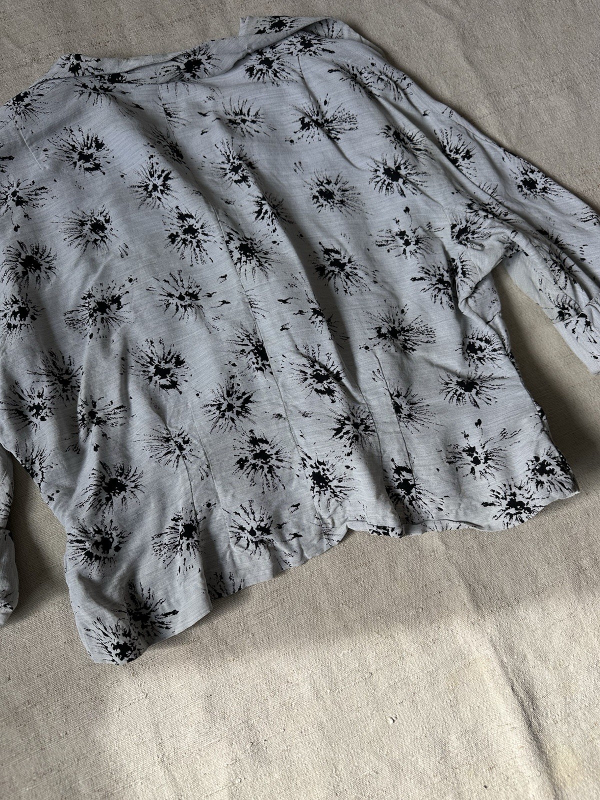 1940s Vintage French Rayon Jacket Blouse Grey Printed Top Womens Medium