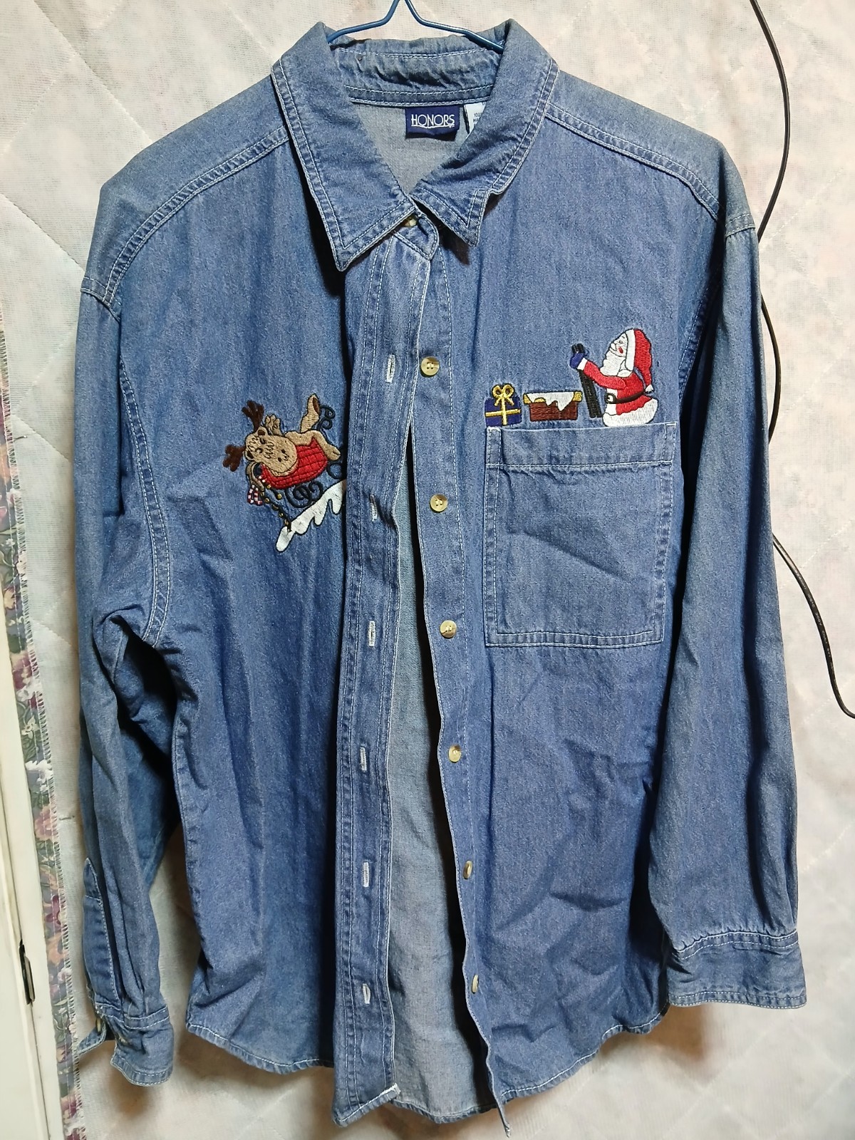 Christmas Santa Reindeer Womens Denim Button Up Shirt Size S Blue VINTAGE Honor