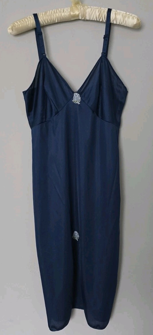 Vtg 80’s Sliperfection Blue Nylon Sleeveless Nightgown Camisole Slip Dress! 34