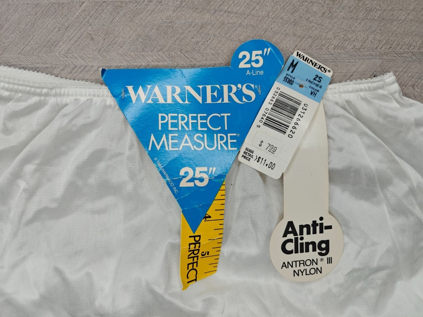 Vintage Warners Perfect Measure 25″ A-Line Half Slip Sz M Antron Nylon White NEW