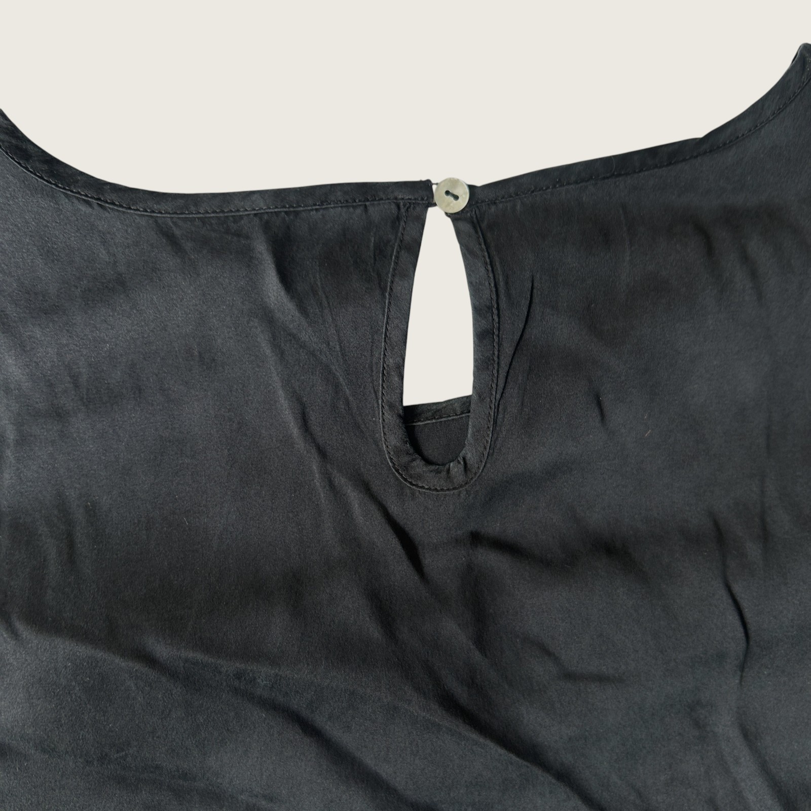 Vintage Black Silk Sleeveless Blouse Plus Size 2XL Keyhole Button Neck