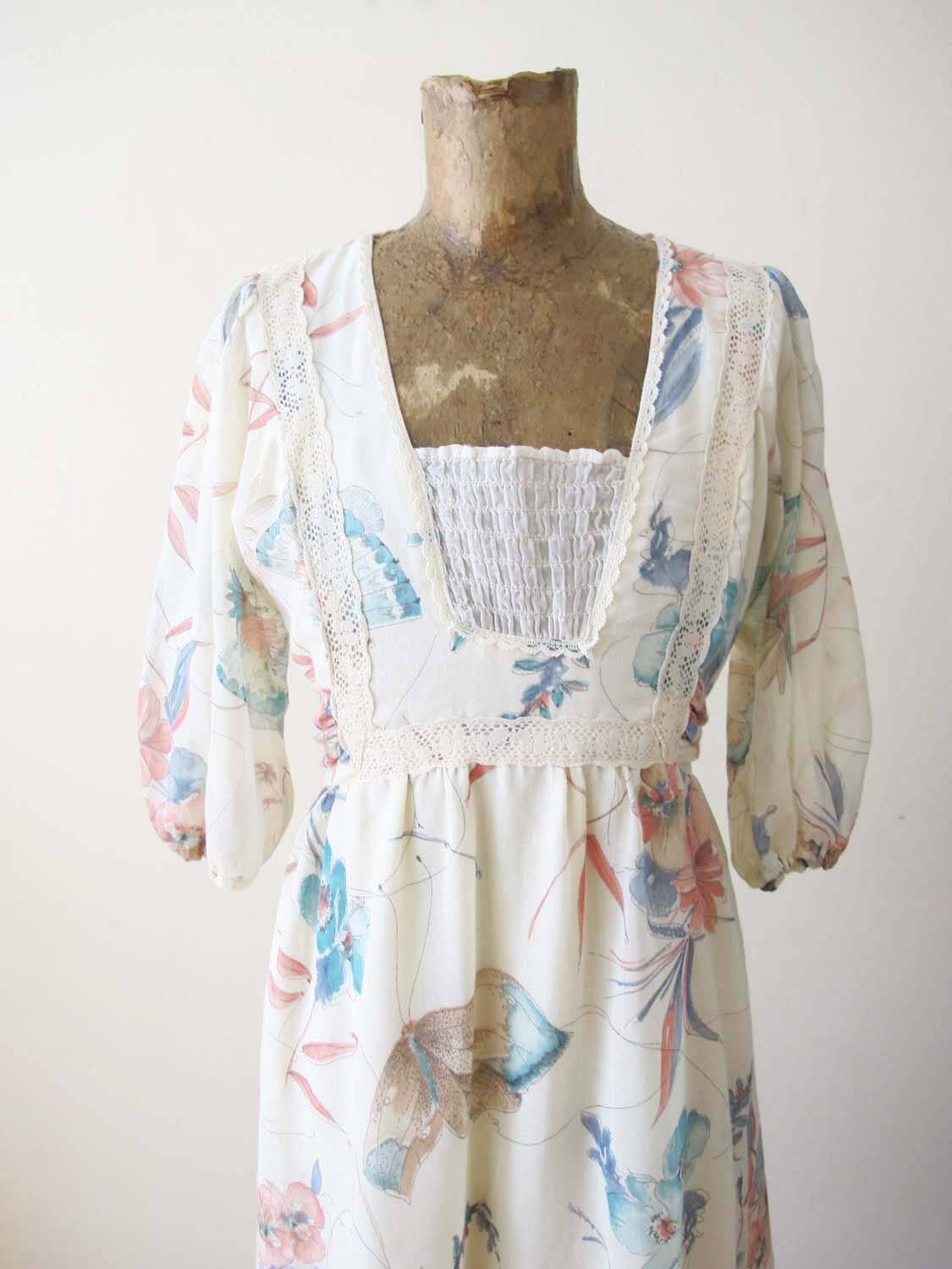 1970s Butterfly Moth Insect Print Sundress S M – Vintage 70s Beige Neutral Poet