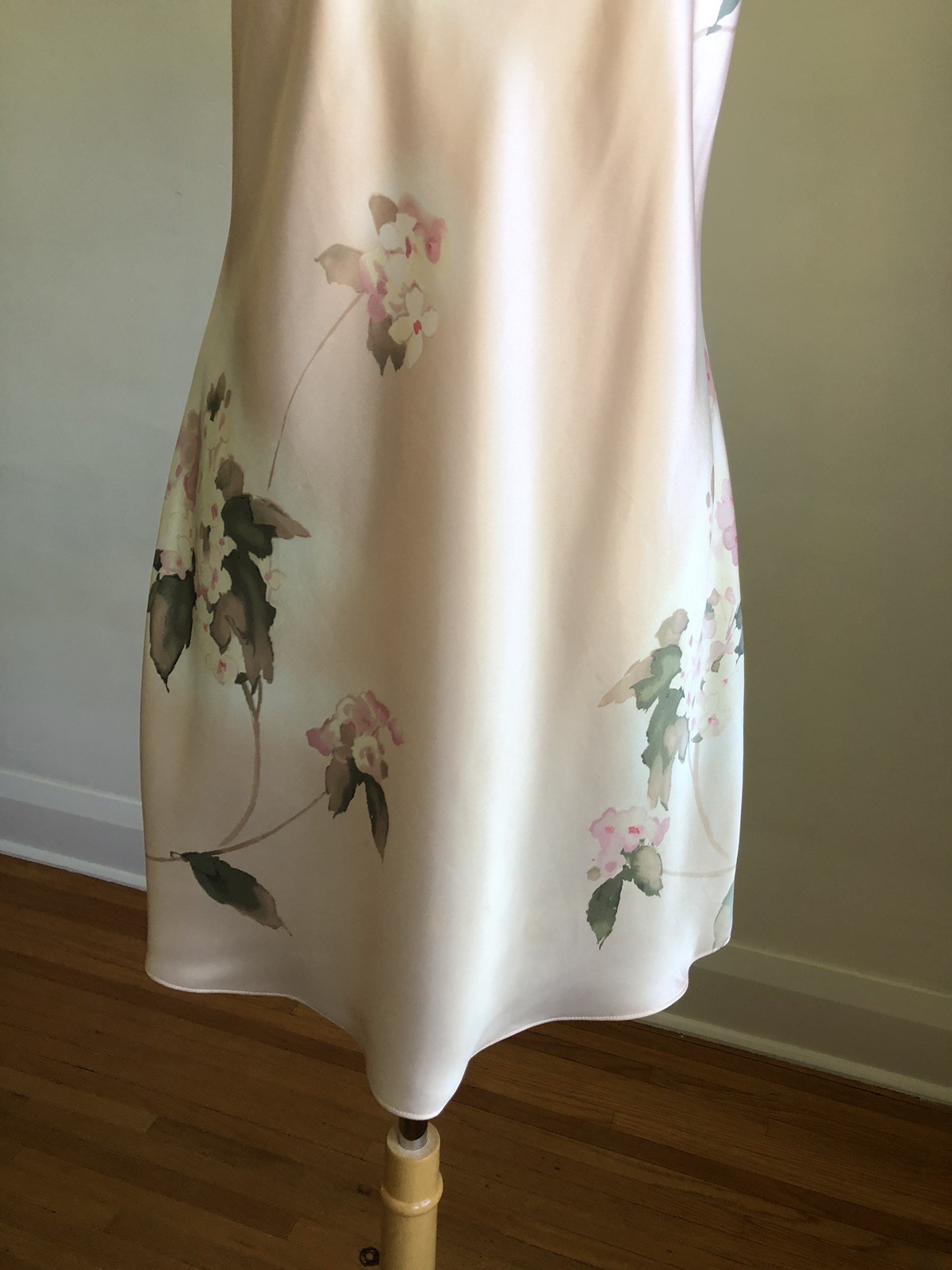 GORGEOUS VTG CALIFORNIA DYNASTY Pink Floral Silky Satin Lace & Pearls Chemise S