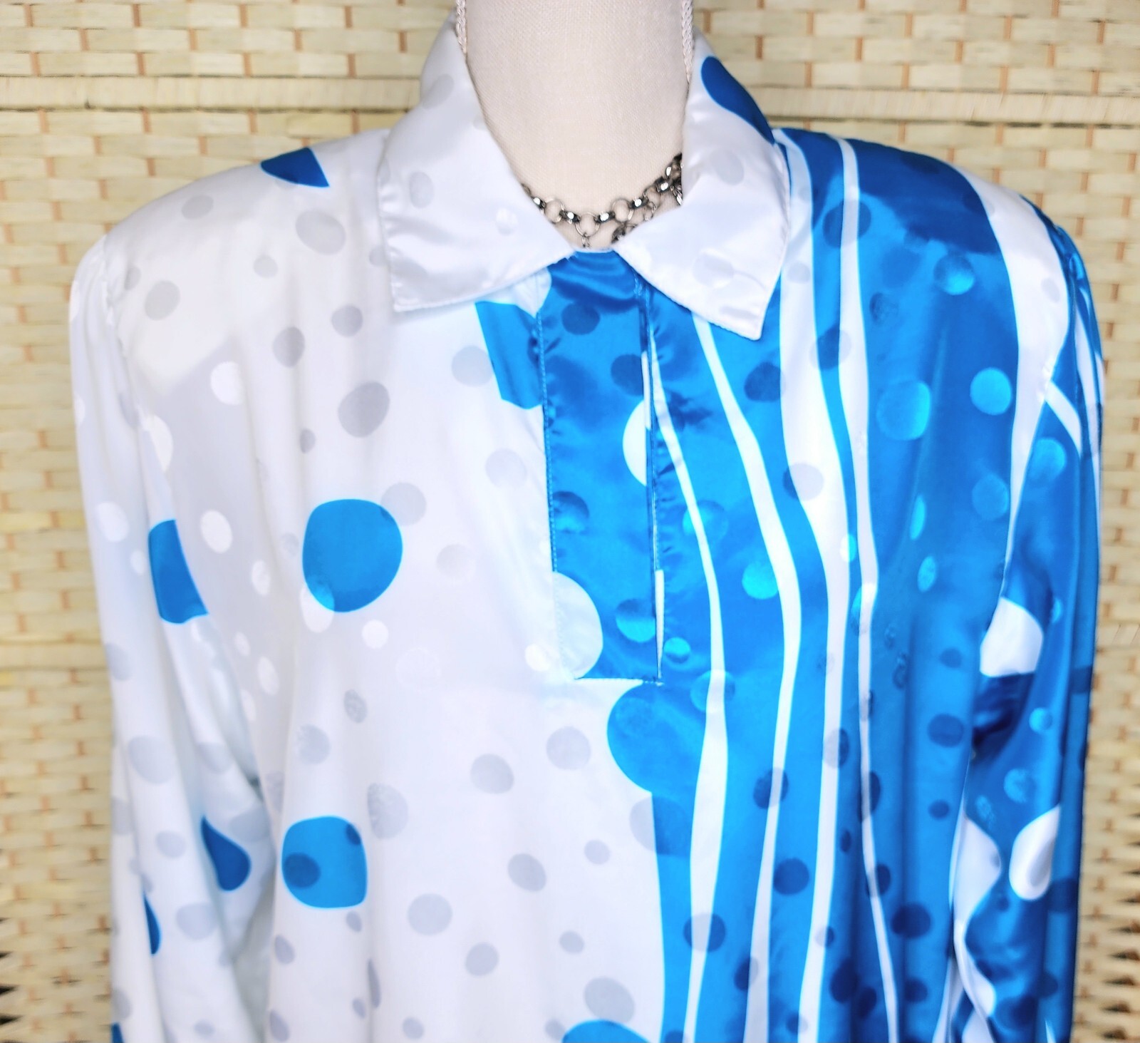 Vintage 80s Stuart Land Blue & White Satin Top Size 12
