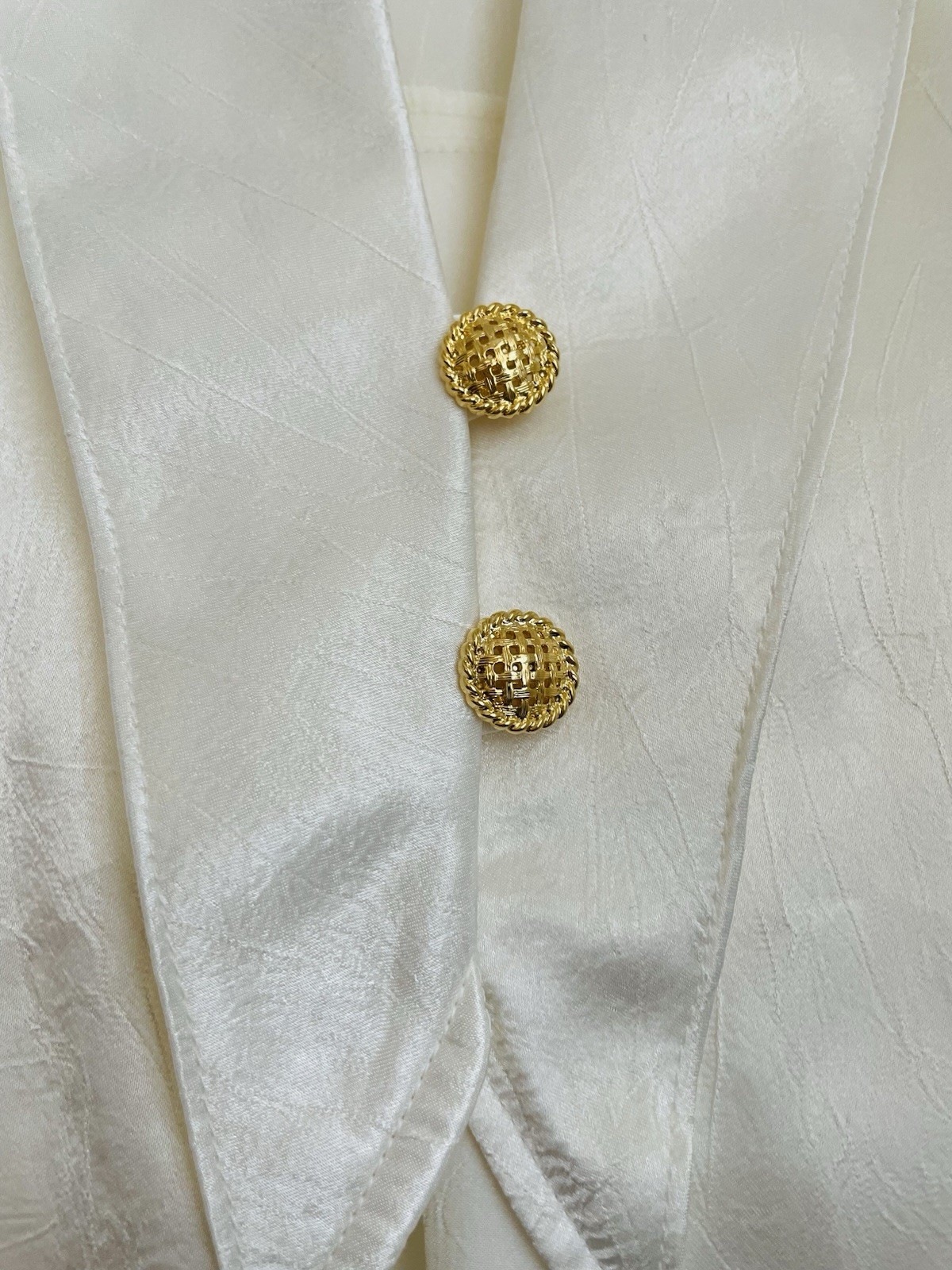 Vintage Blouse Women Ivory 80’s Style 100% Polyester Size 46