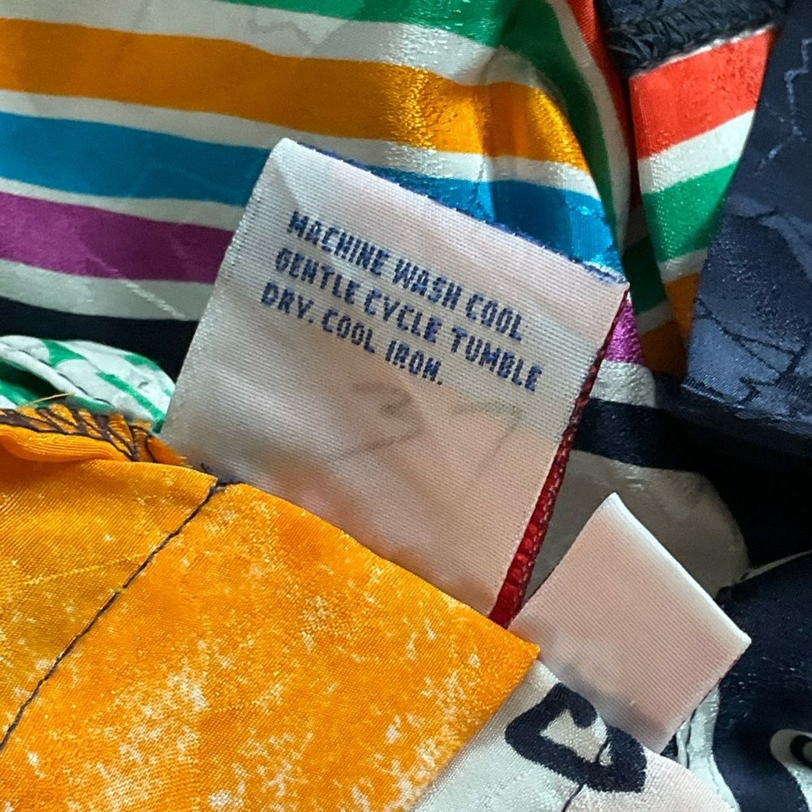 vtg TAIL sz 12 Tennis Skirt Pleated Unlined USA Back Zip + Button Silky Multi