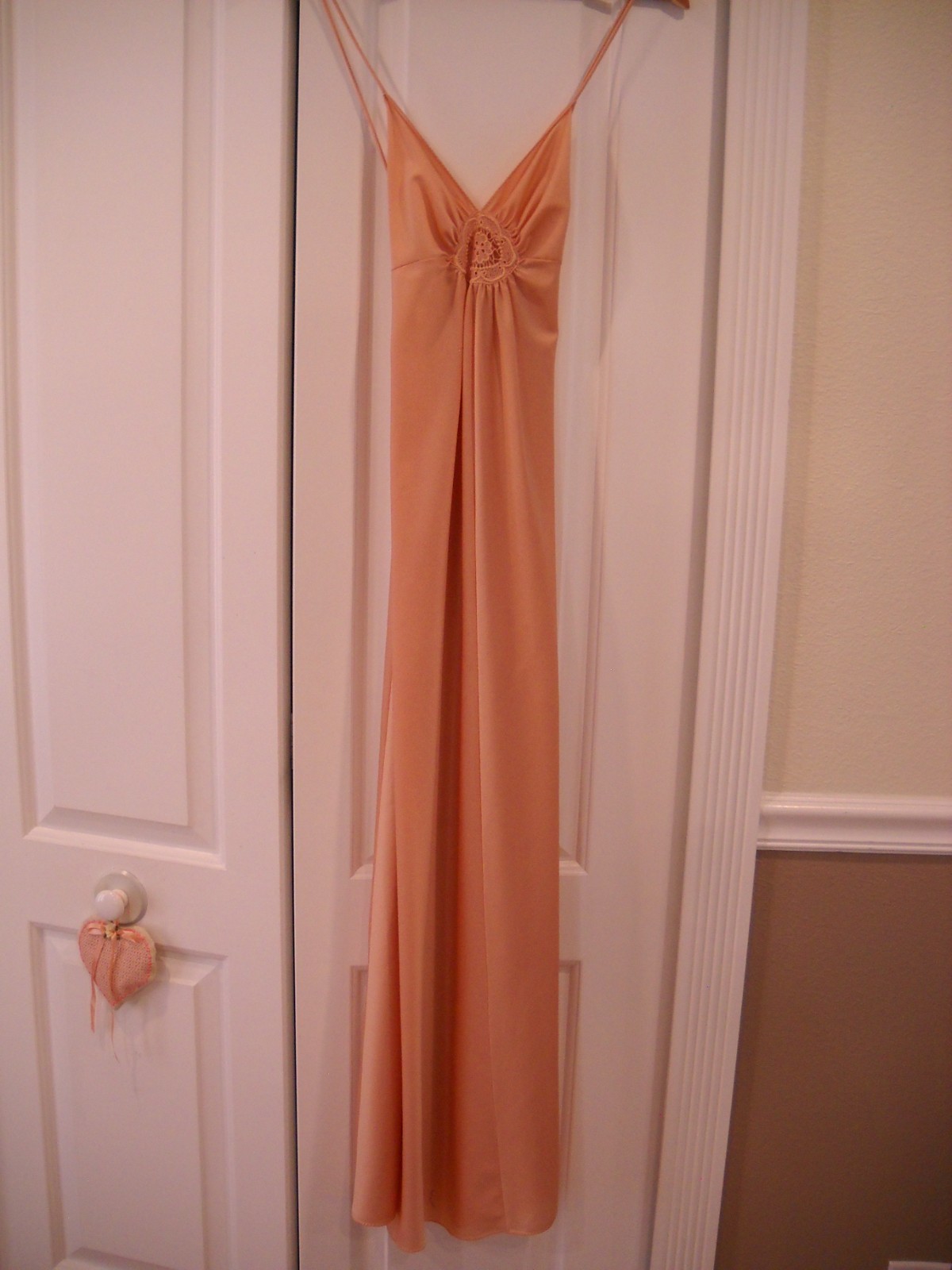 Vanity Fair Ladies Night Gown Spaghetti Straps