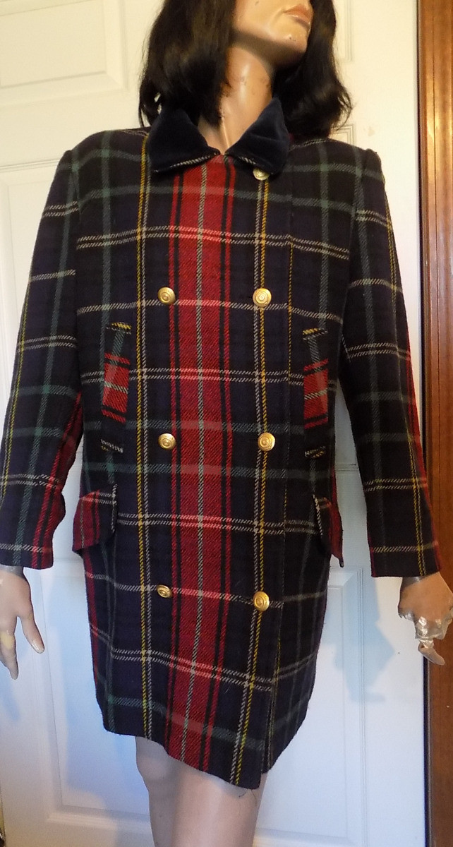 Vintage Wool Plaid Double Breasted Coat with Chesterfield Collar B40