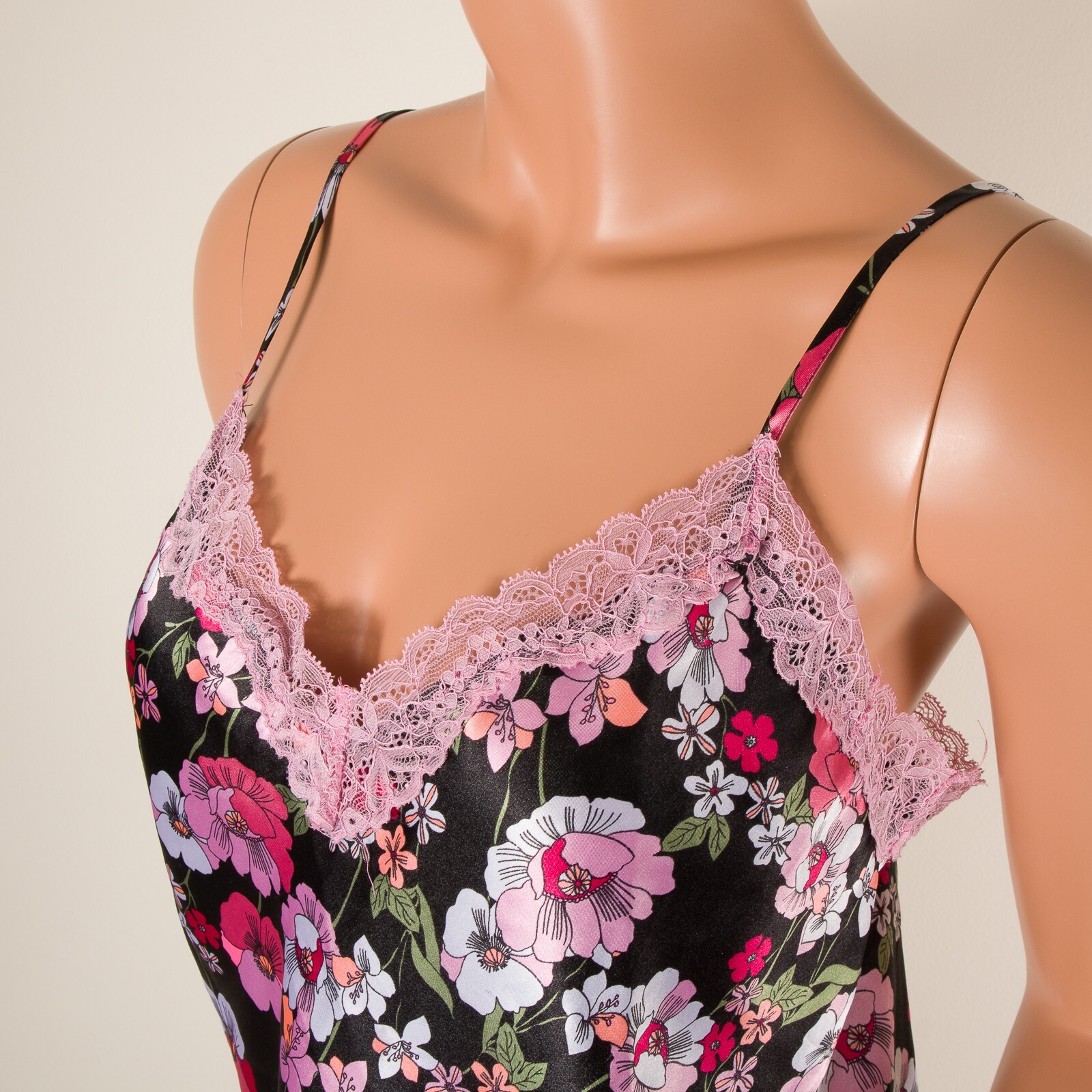 💖 SECRET TREASURES Sleepwear Medium Cami Tank Top Floral Silky Satin