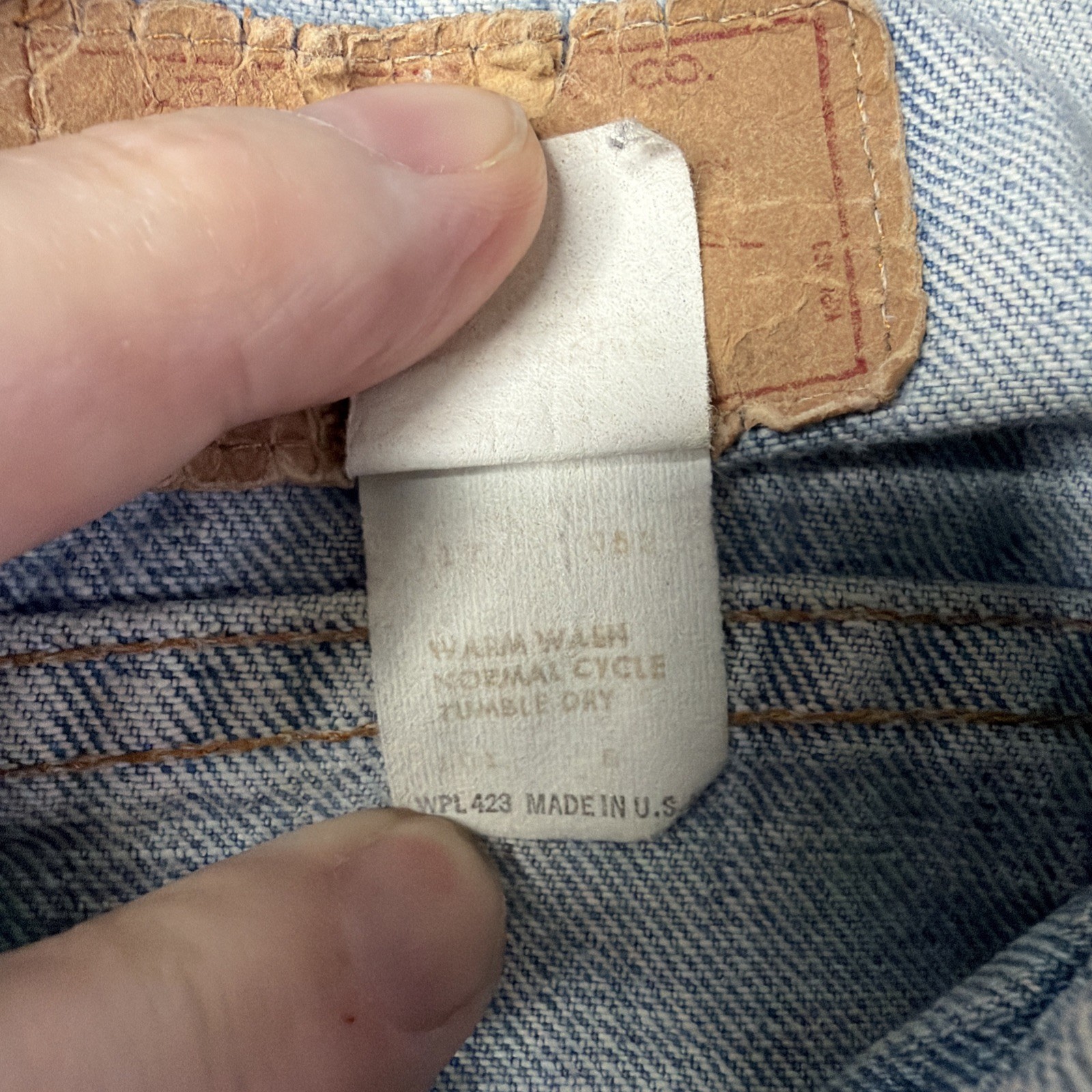 Vintage Levis Truckers Jacket Women’s Small Denim USA Distressed 80s