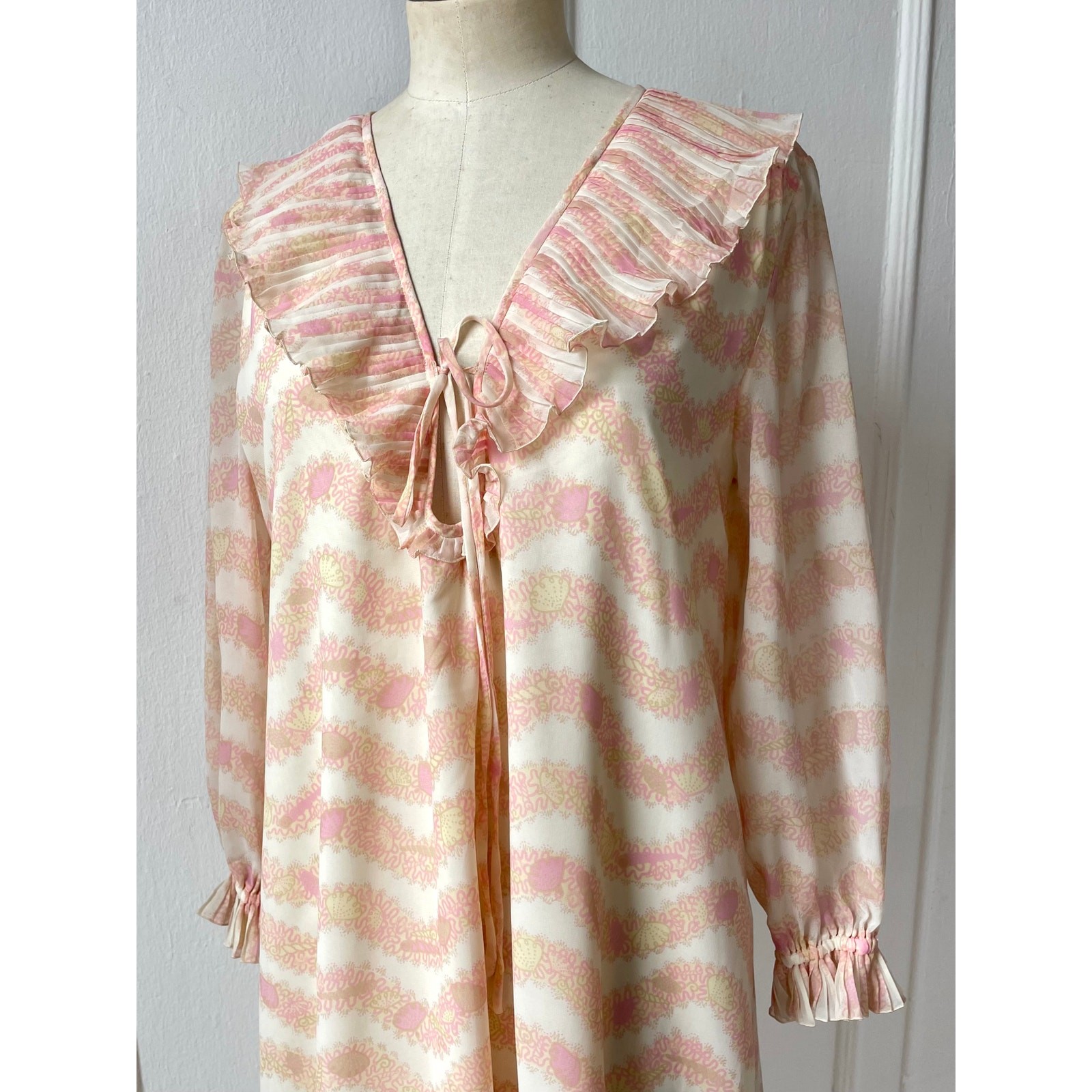VTG Zandra Rhodes LingerieRuffle NightGown Shear Maxi Lounge 70s 80s Seashell