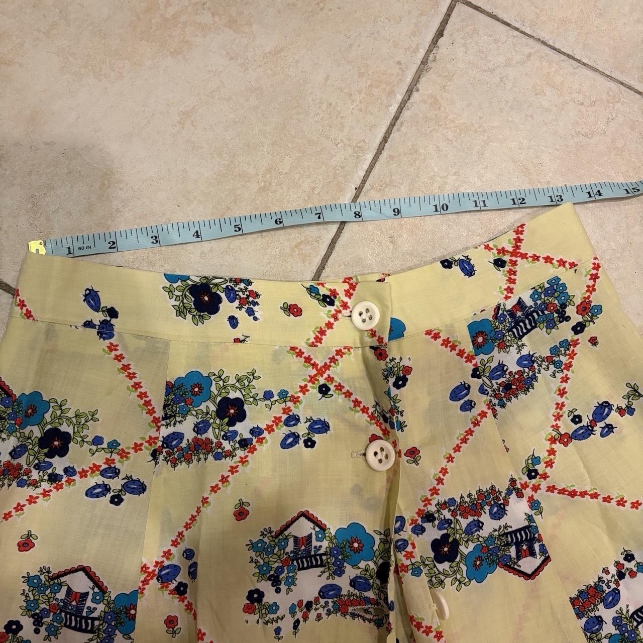 Vintage 60s Novelty Print Skirt Yellow Size Small Floral Cottagecore