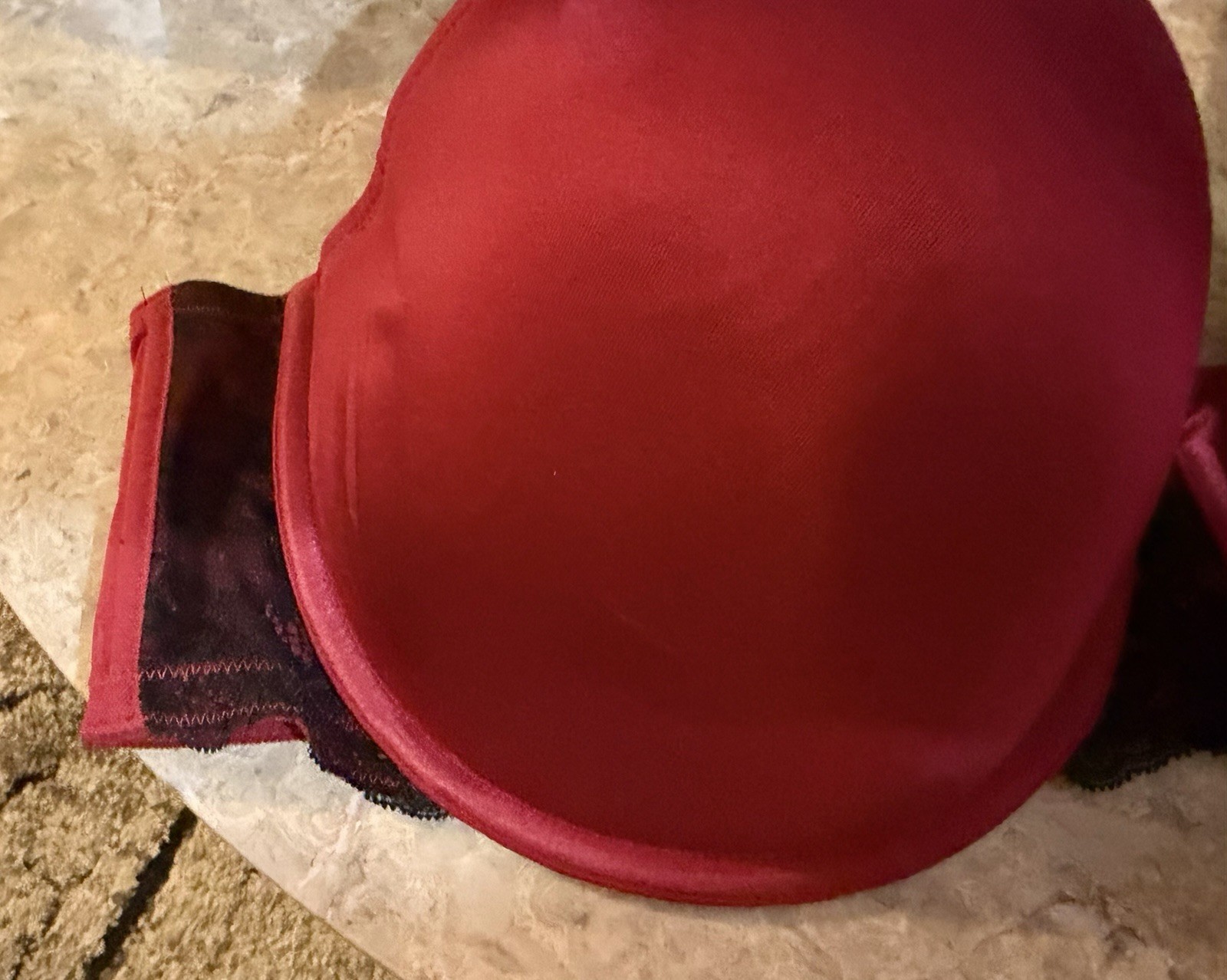 VINTAGE CATHERINES INTIMATES MAROON & BLACK BRA! 50 D