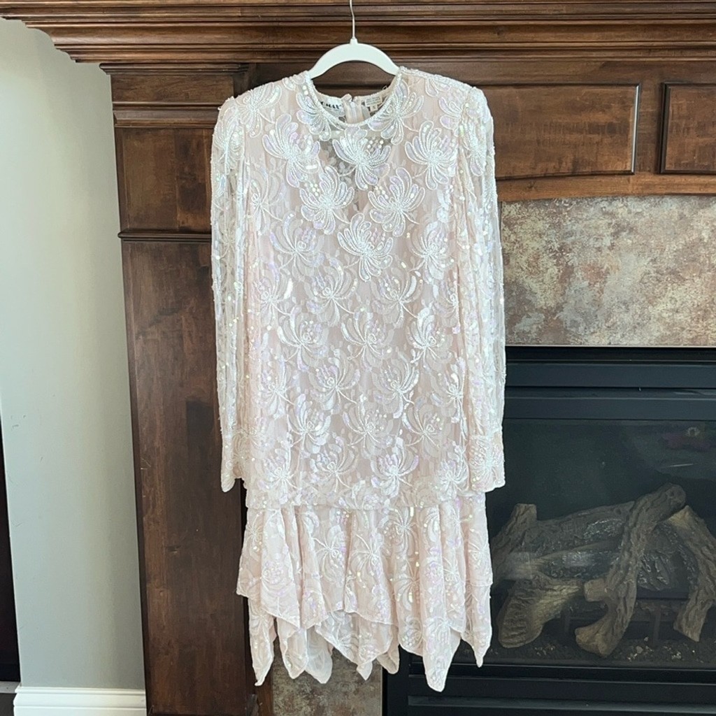 Vintage pale pink dress Lace overlay iridescent sequin beads uneven hem est Med
