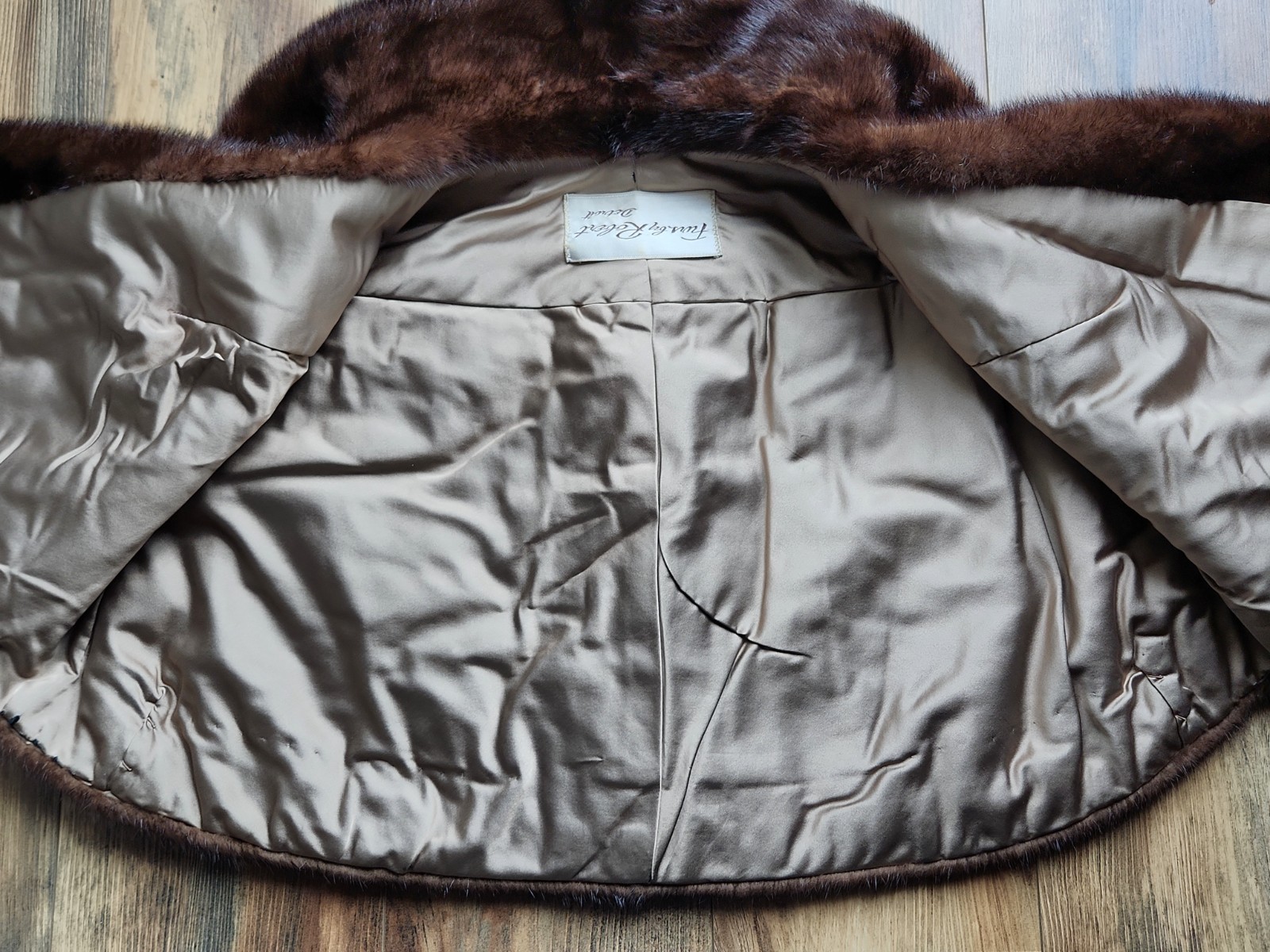 Vintage Brown Mink Fur Shawl 1950s Furs by Robert Women’s Lined Mono Collar