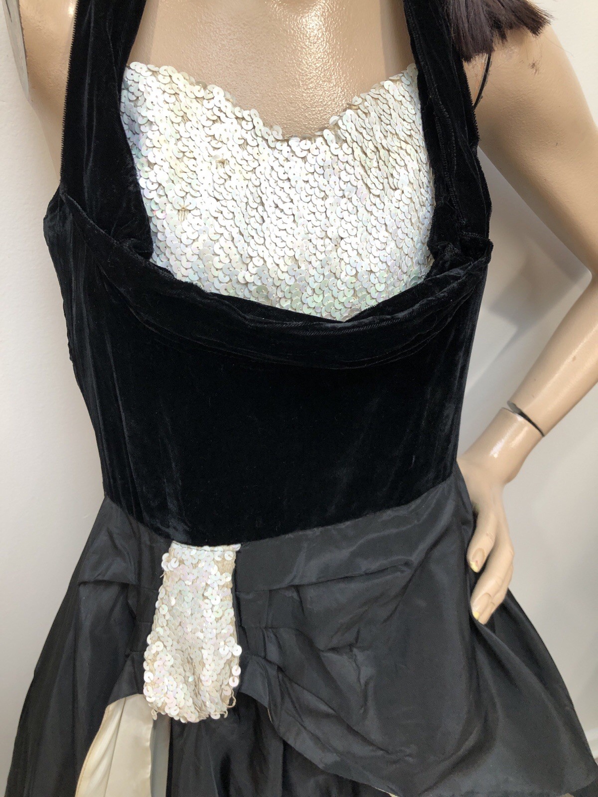 VTG 50s VELVET Sweetheart Iridescent Sequin Cascade PEPLUM COCKTAIL HALTER DRESS