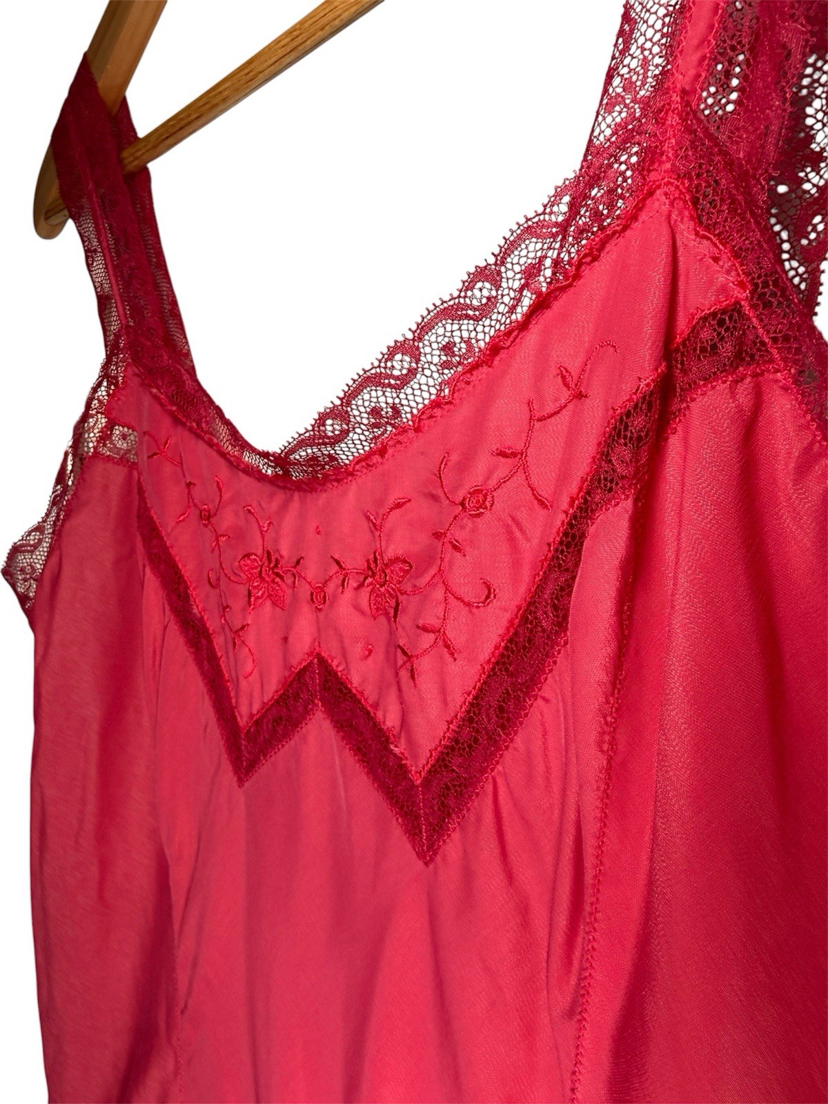 Vintage 1950s BARBIZON Crepe Remarque Hot Pink Full slip dress Lil Beth 14 Miss