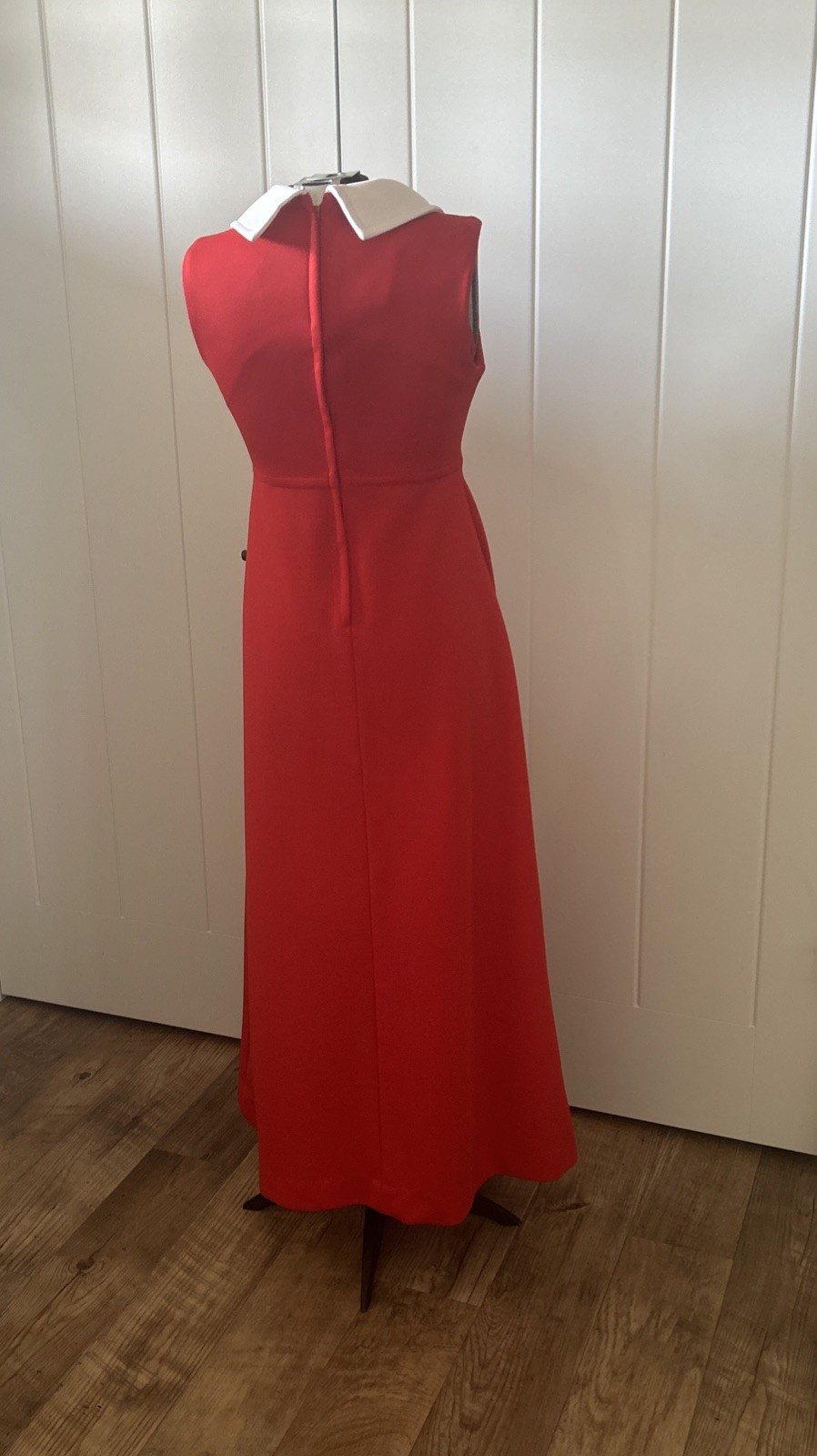 Vintage 1970’s Vicky Petite Empire Waist Polyester Red Maxi Dress White Collar