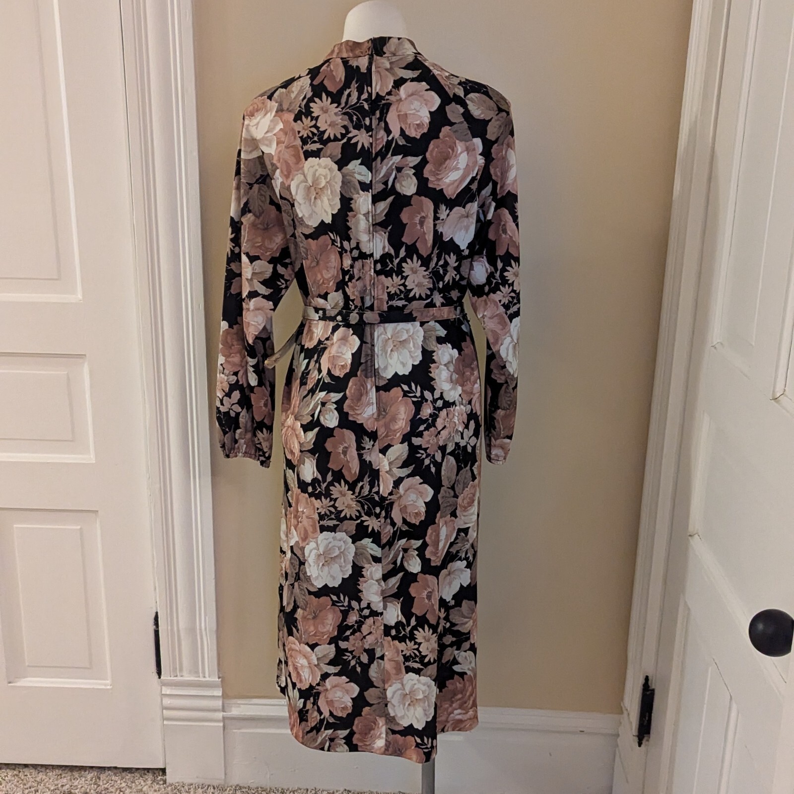 Vintage black and mauve print floral dress with matching belt size M