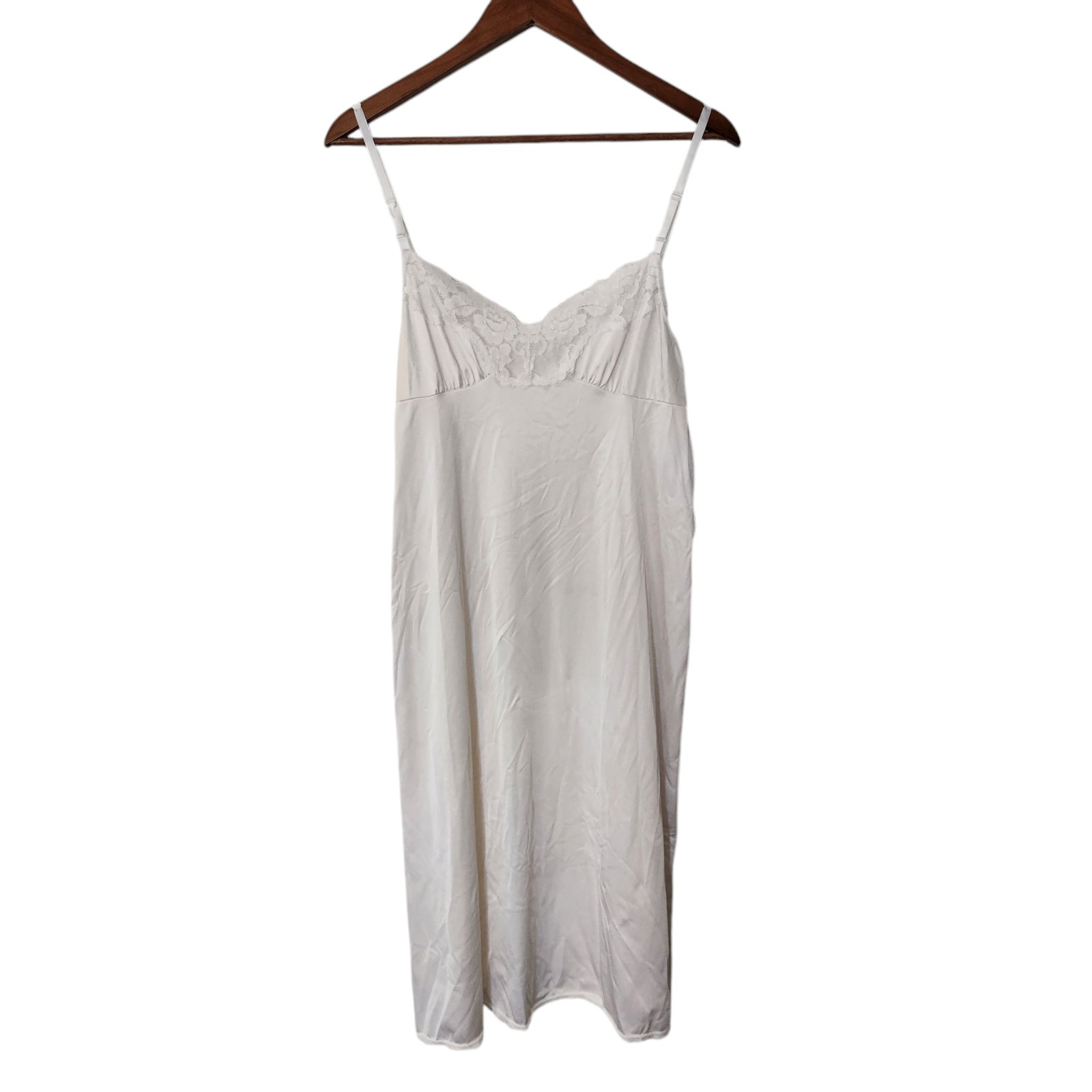 Women’s VASSARETTE Full Slip White 28” 38/44 Style #10-105 Lace Nylon Vintage
