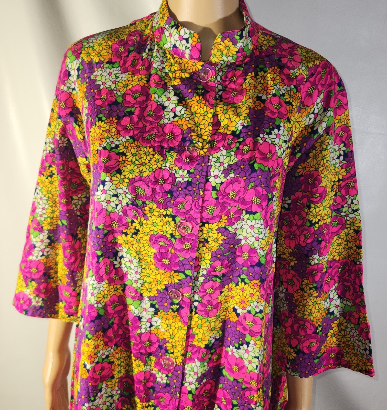 Vintage 60s Floral Flower Power Iconic Psychedelic House Coat Dress Maxi Robe