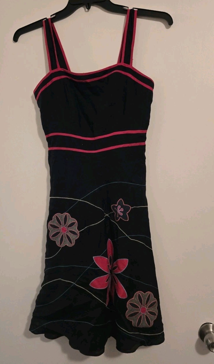 PRETTY Vintage MICA Black Linen Embroidered Floral Sundress Dress Sz Small 4