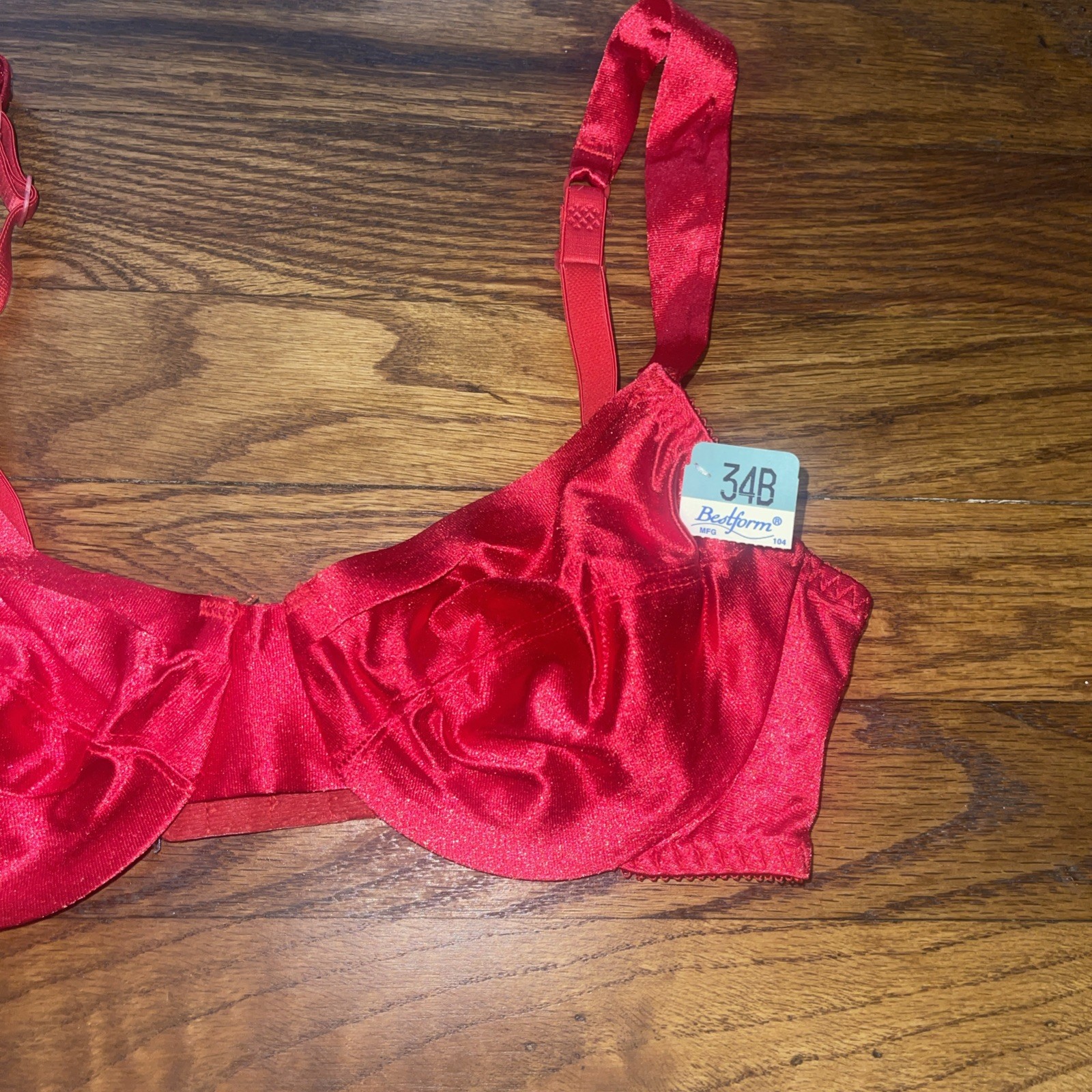 Vintage New Bestform Red Bra Size 34B 🫟