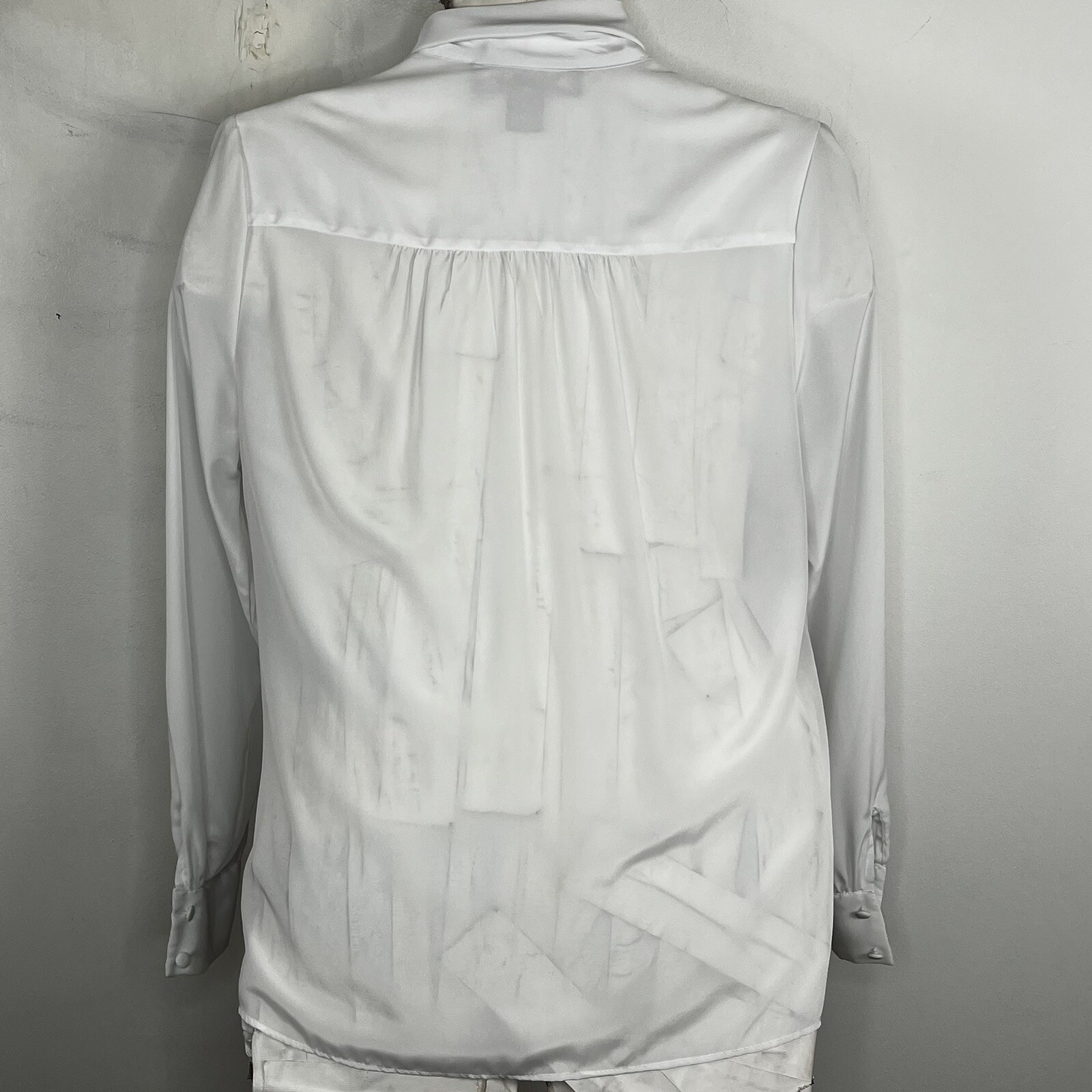 E.H. Woods White Bow Blouse sz 14 Button Up Parisian Minimalist VINTAGE DU42