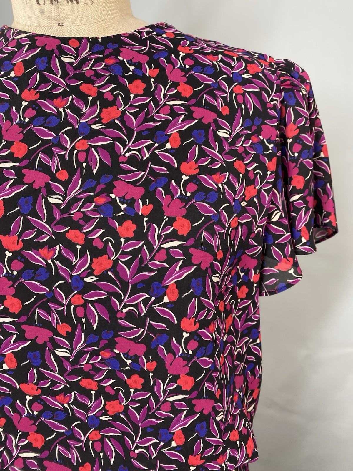 EMERALD ST. Vintage Dress SIZE LARGE purple red classic blouse elastic 80s 90s