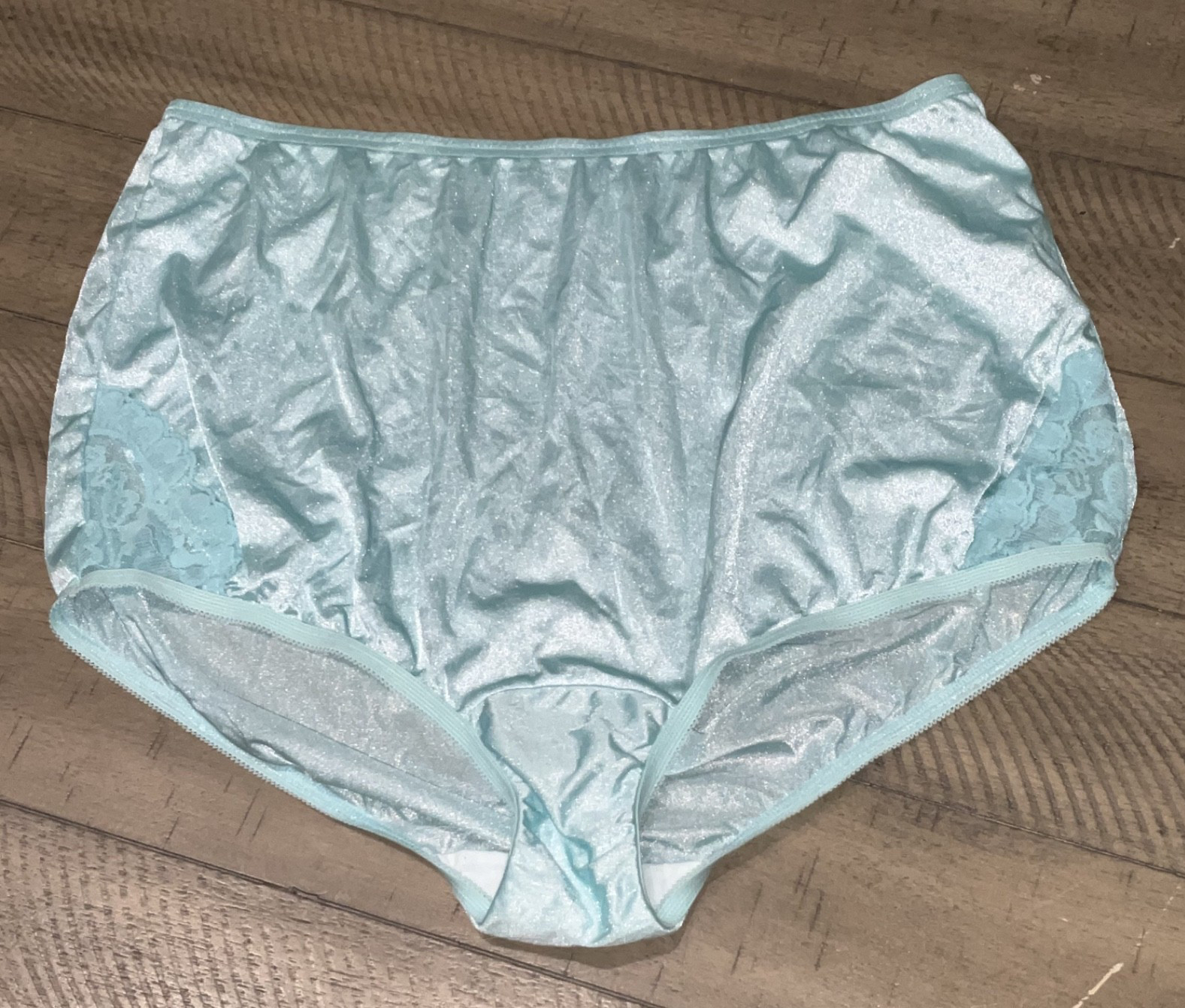 Vintage Vanity Fair Shiny Nylon Blue w/ Lace Granny Panty Sz 8 Style 13-001