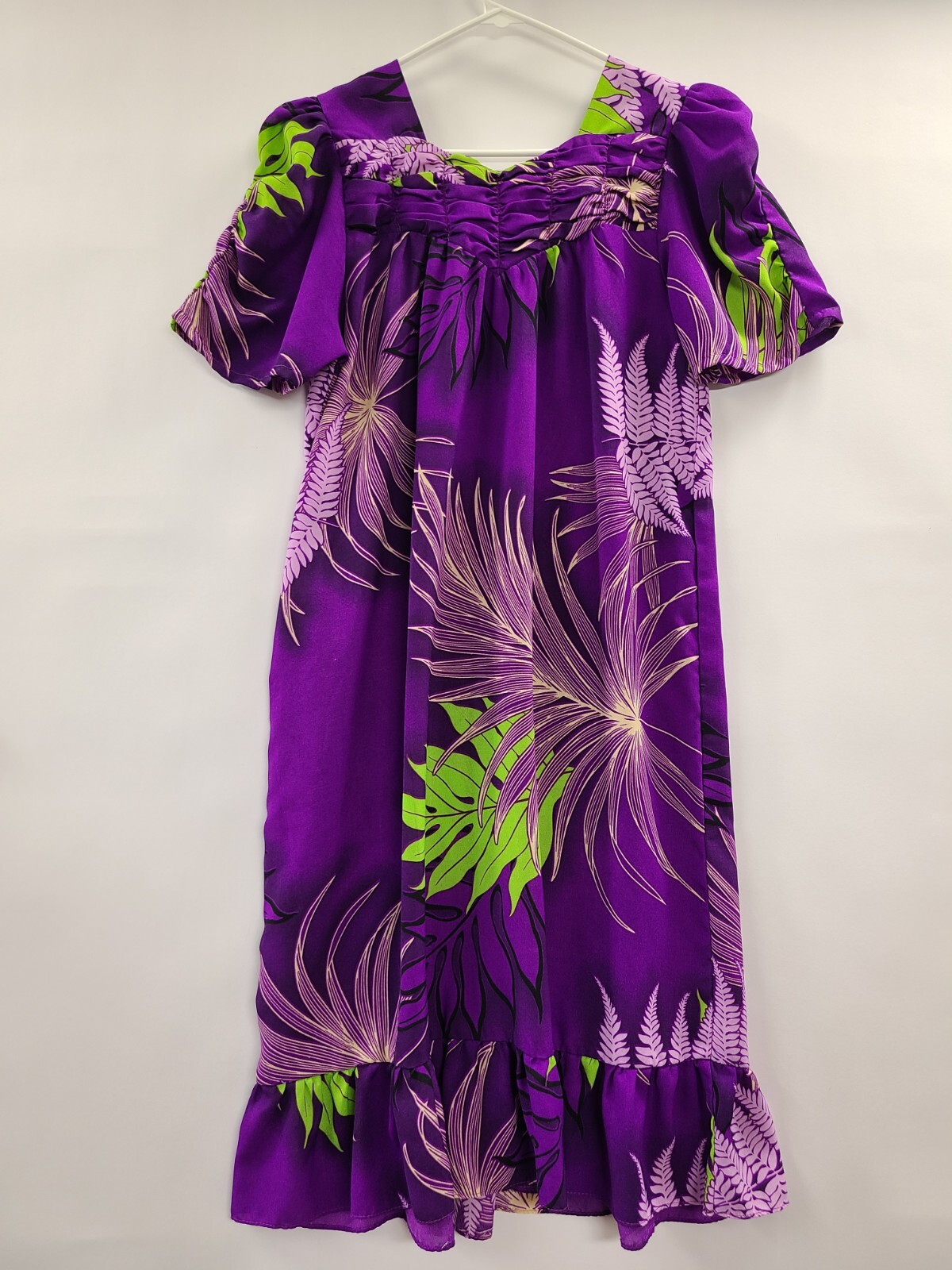 Hawaiian Patio Dress Women Size M Vintage Midi Purple Foliage Print Short Sleeve