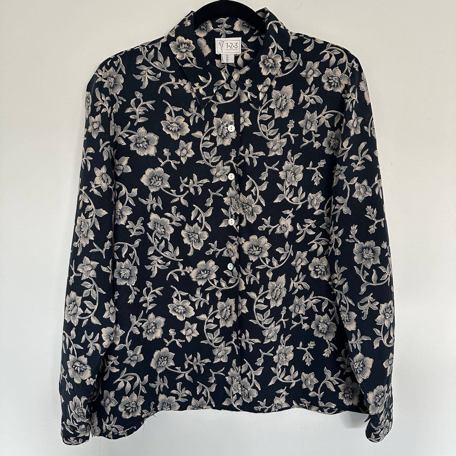 Vintage Parisian 90’s 1.2.3 Buttoned Floral Shirt 100% Cupro Black 40 FR / 8 US