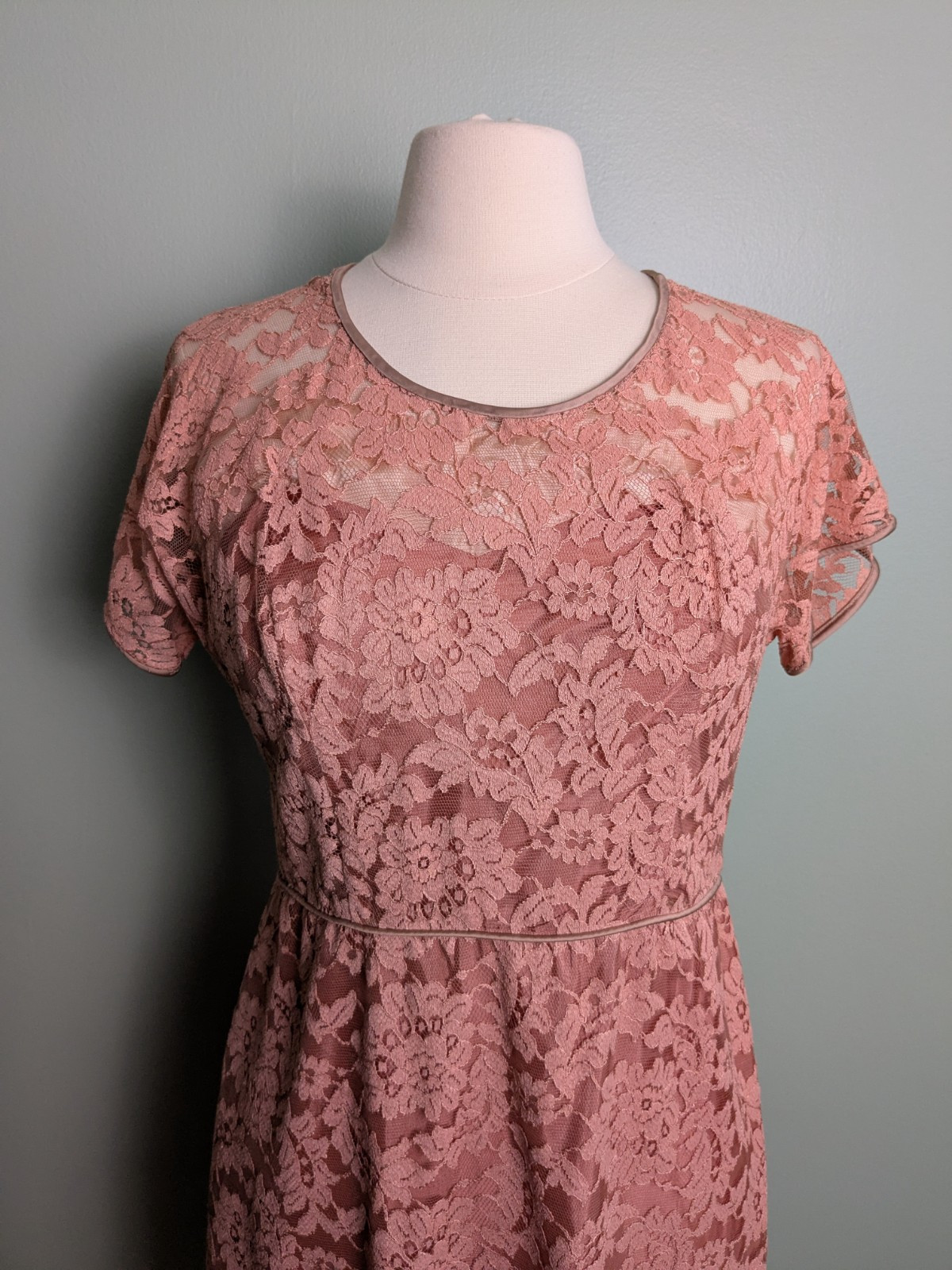 As Is Dusty Pink Lace Overlay Ferman O’Grady Pencil 1950s Vintage Dress