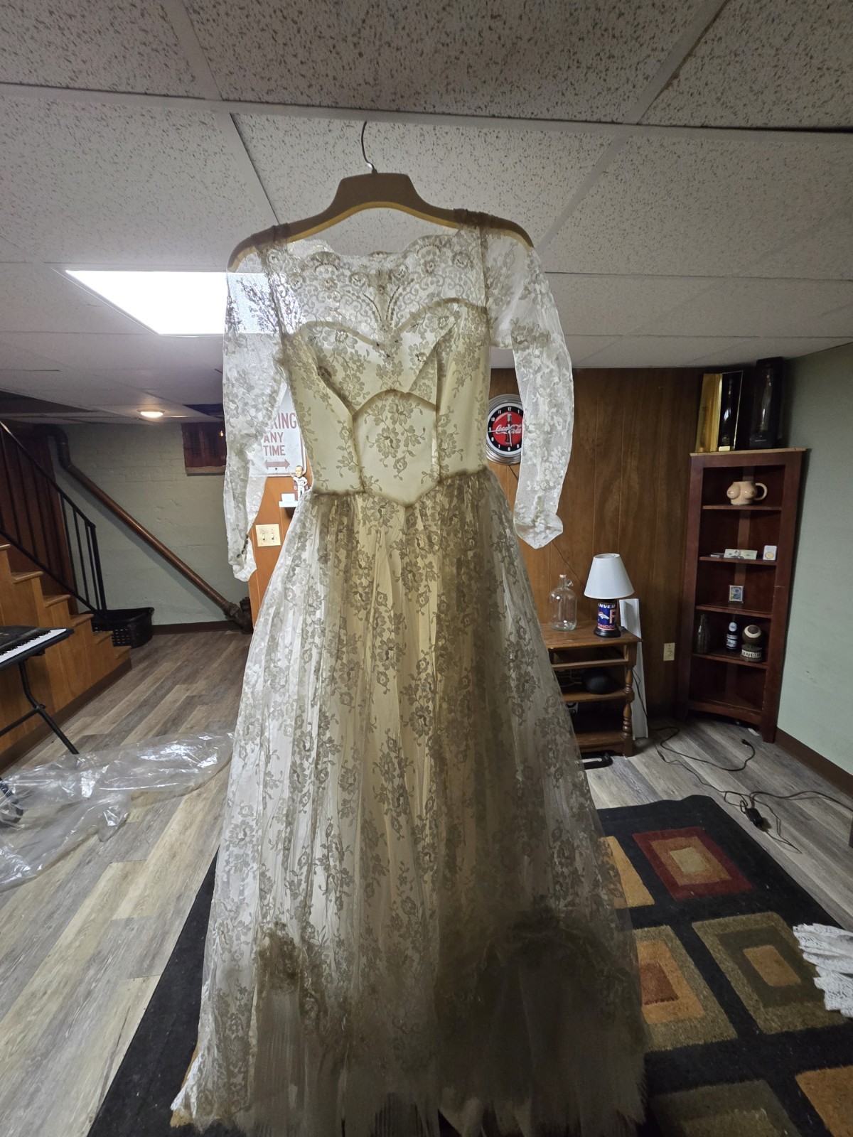 1950s-1970s Vintage Wedding Dress And Veil