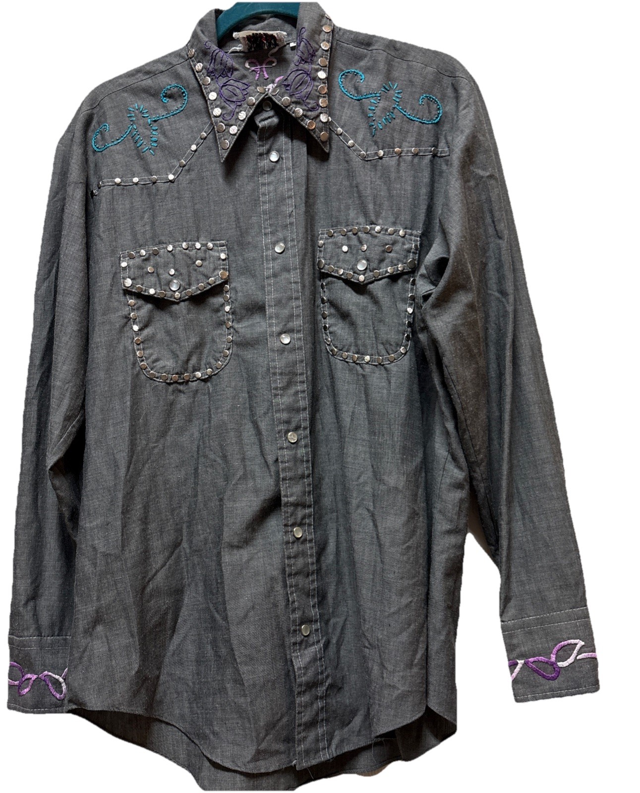 70s Western Studded Chambray Shirt Embroidery Stitching Farm Scene Pearl Snaps