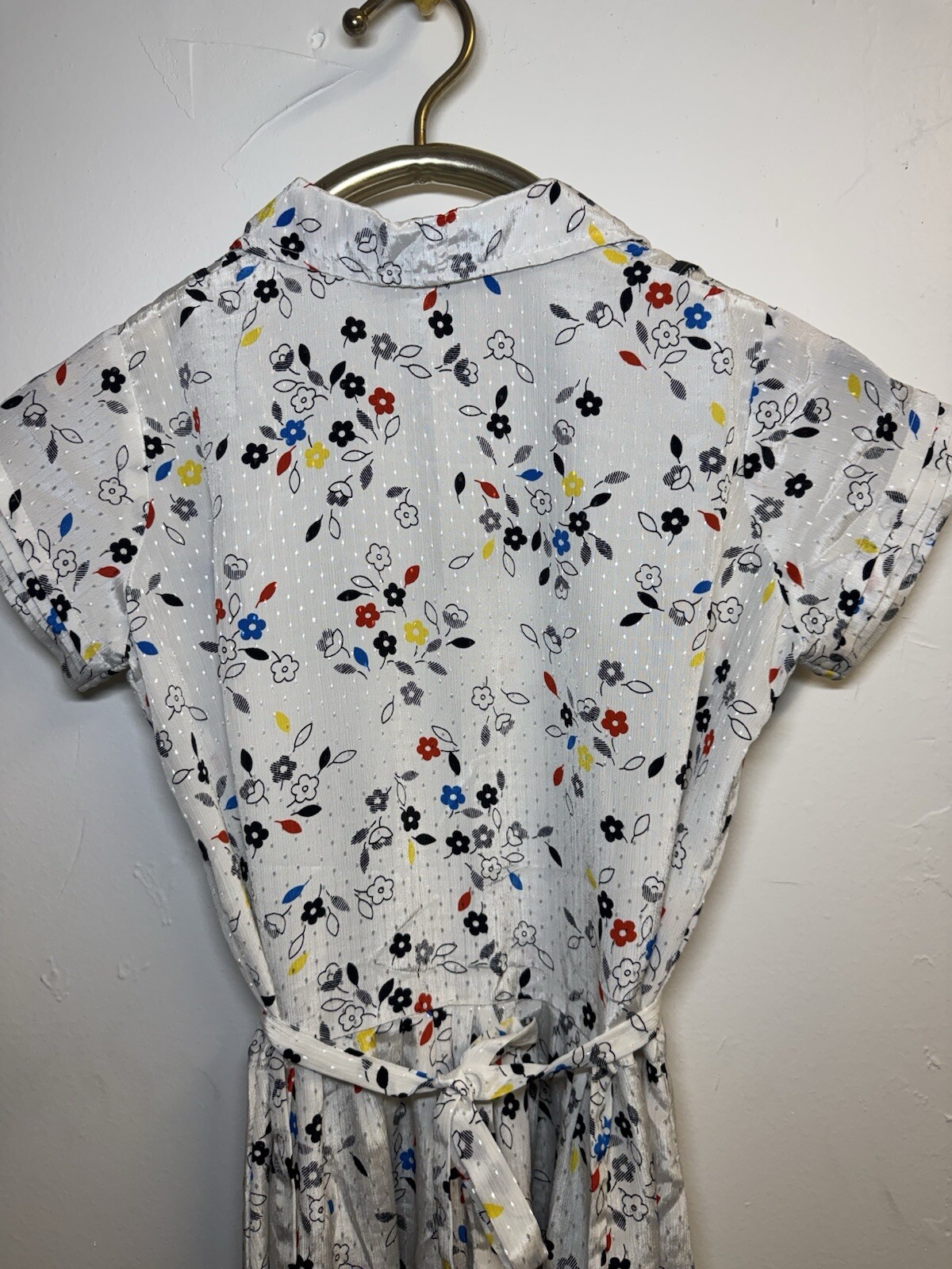 Vintage floral dress size small excellent condition white black, red yellow blue