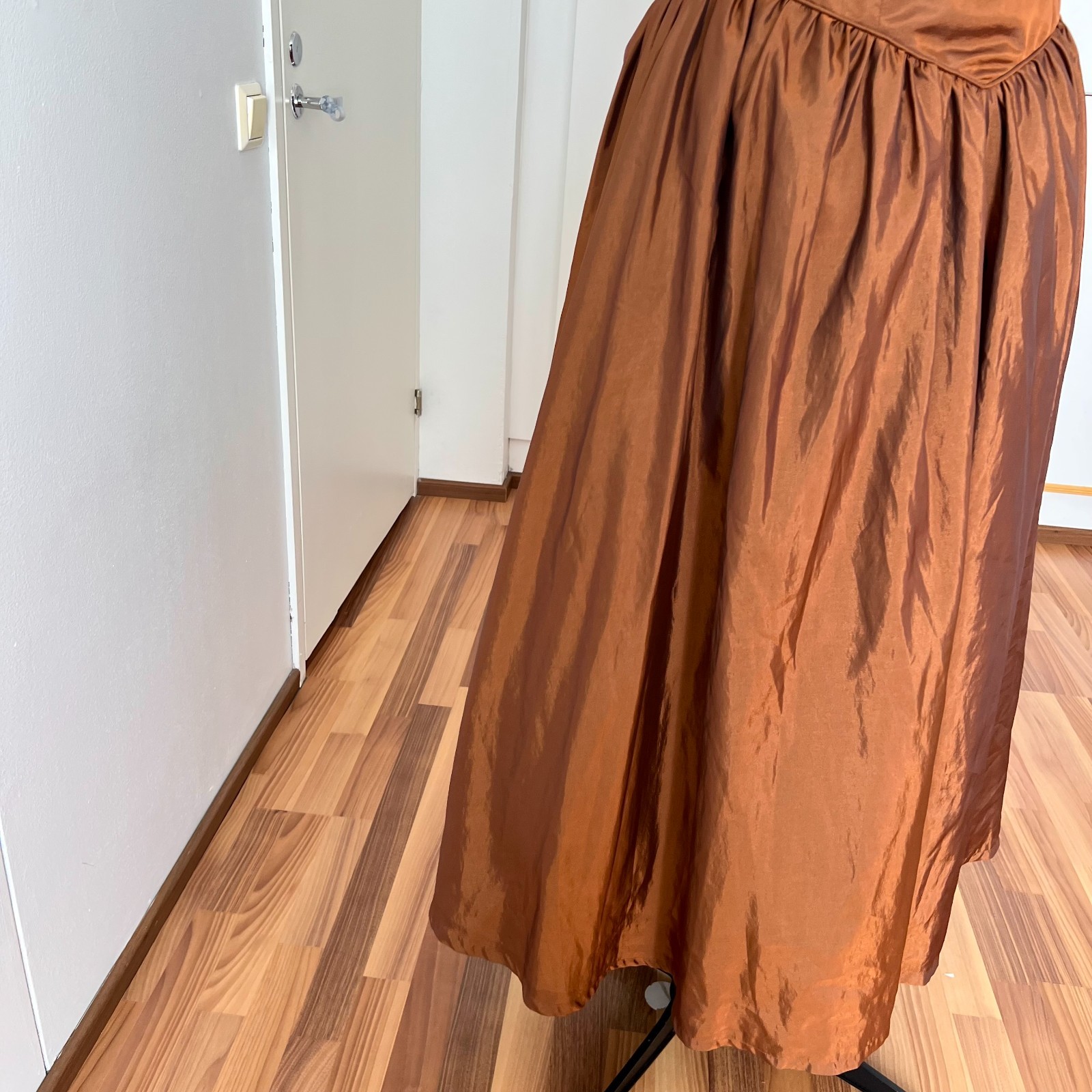 1980s JOHN CHARLES Off Shoulder Cocktail Gown Prom Party Taffeta Gala Evening