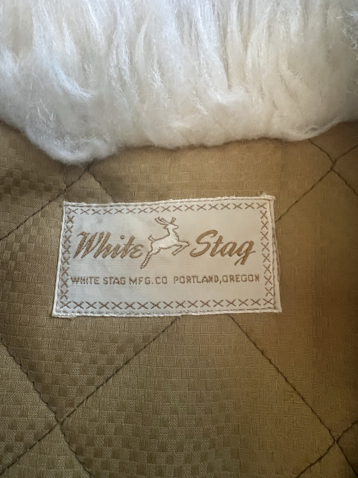 Vintage White Stag Women’s Coat Late 60’s Early 70’s Faux Fur Collar Size Large