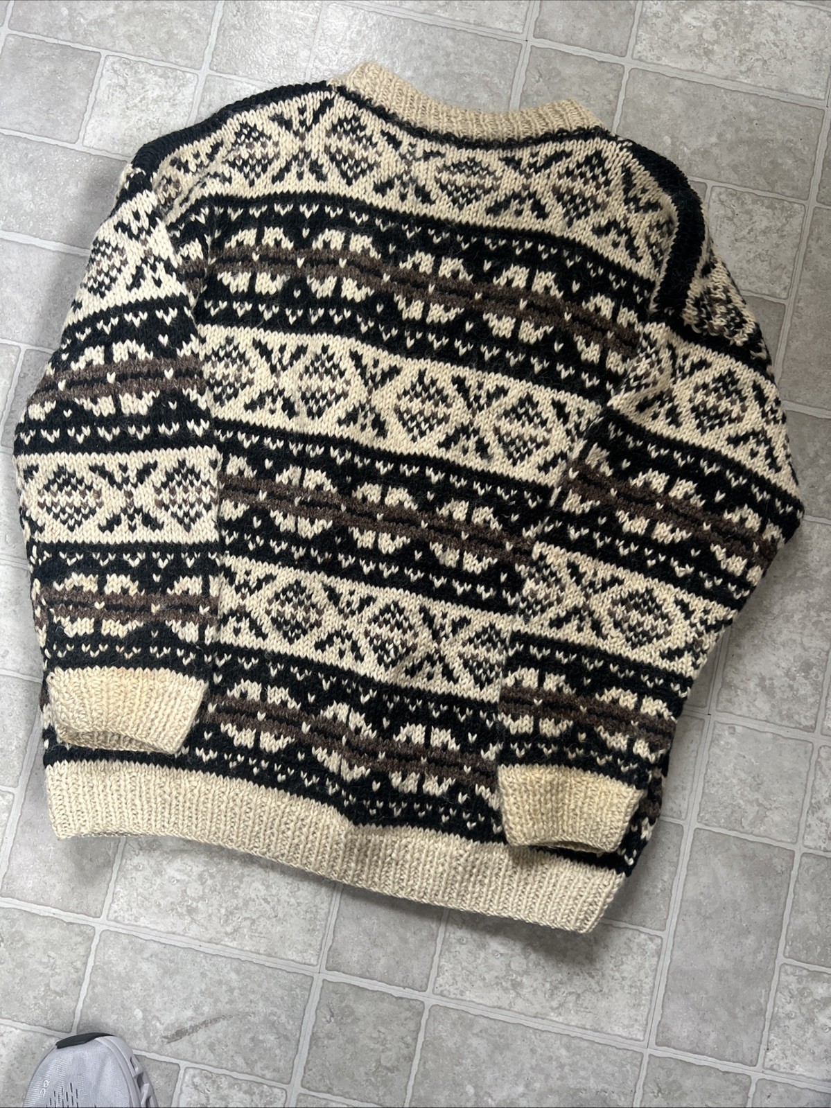 Vintage Hand Knit Wool Sweater Nepal Nordic Fair Isle Fuzzy Knit Size L-XL
